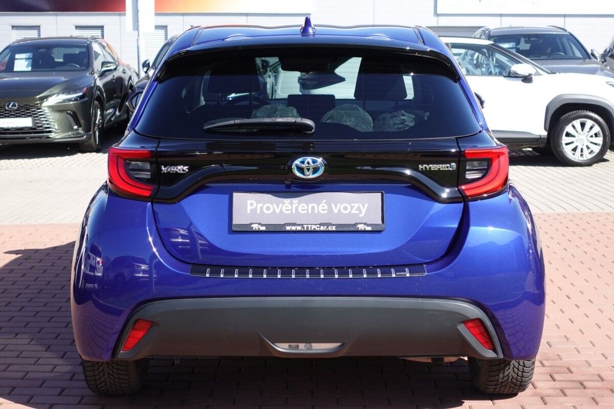 Toyota Yaris, 1,5 HSD Comfort Style Tech - fotka 5