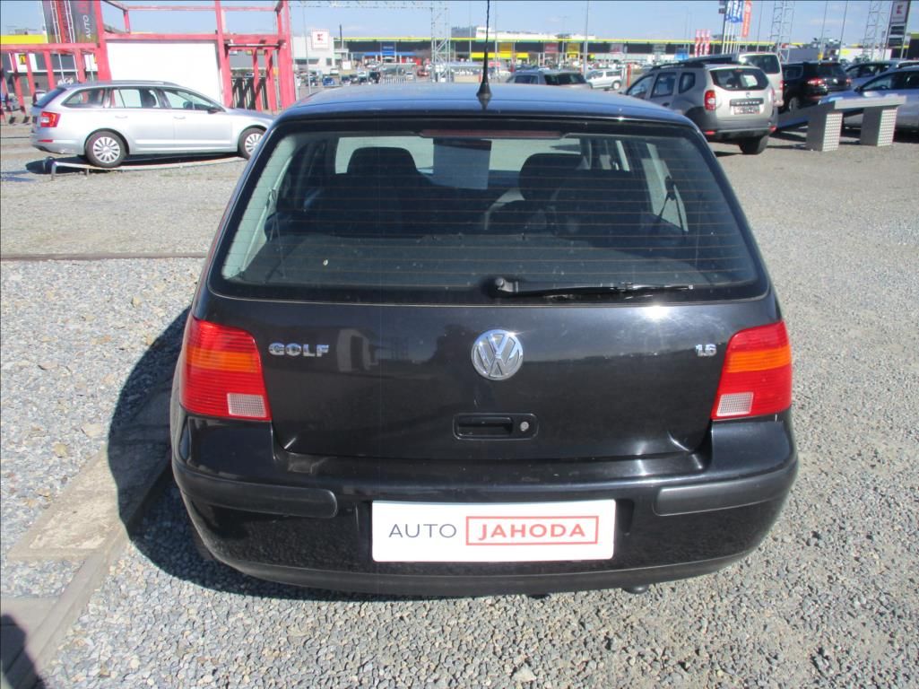 Volkswagen Golf, 1,6 i, klimatizace, ABS, - fotka 6