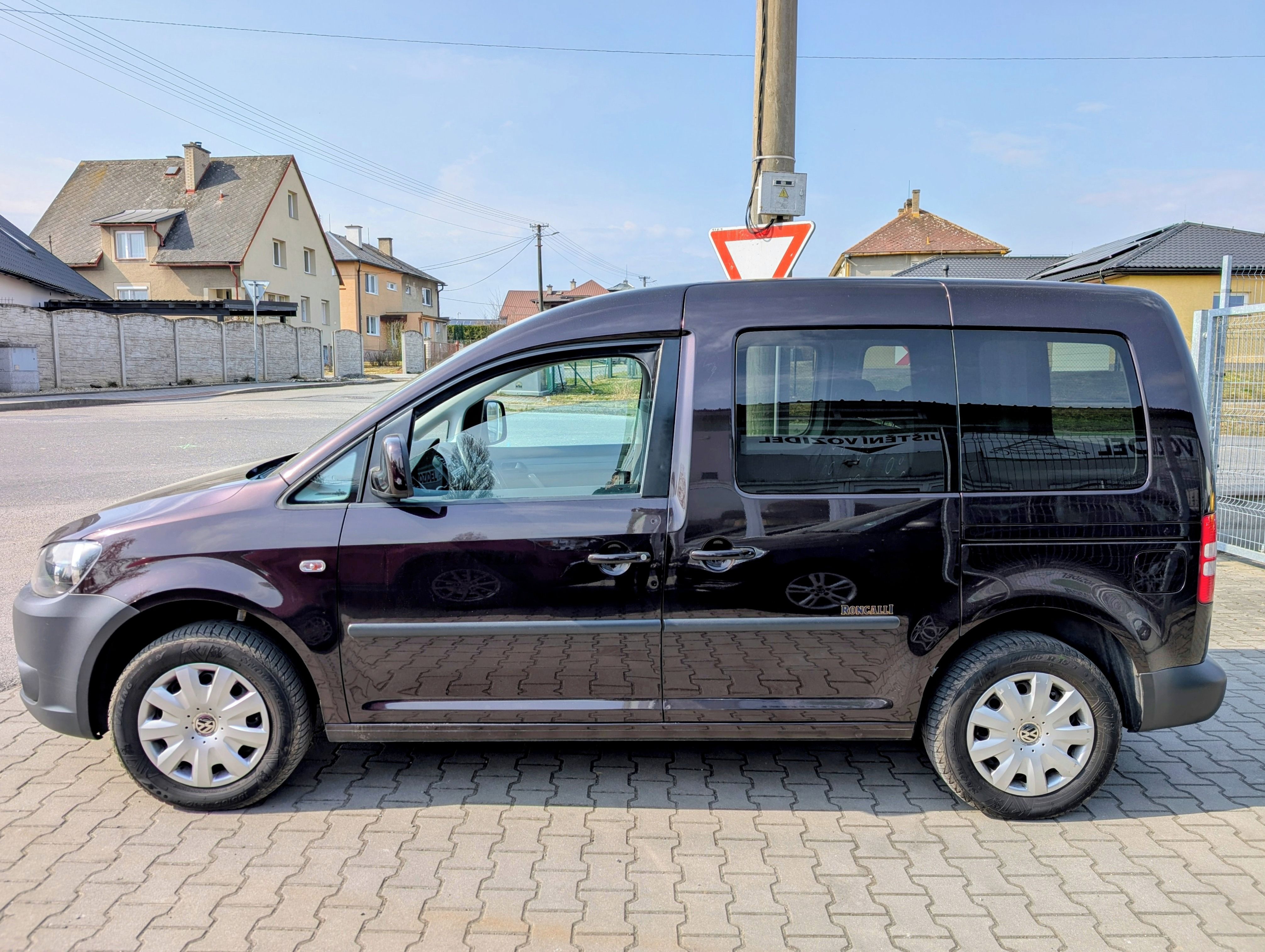 Volkswagen Caddy, RONCALLI 1.6TDi 75kW 2011 TZ - fotka 6