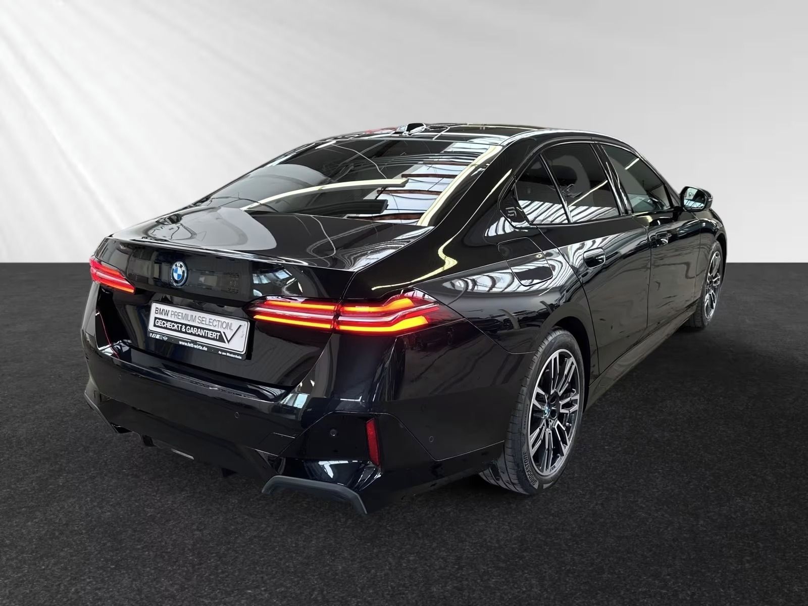 BMW Řada 5, 550e xDrive M Sport Panorama - fotka 4