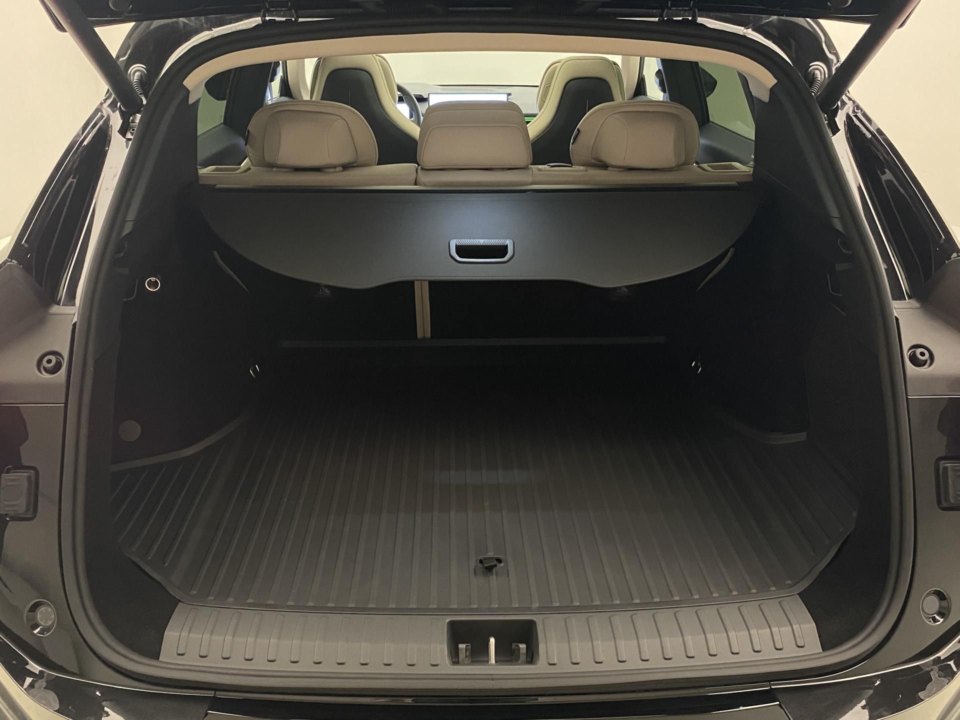 Lynk & Co 08, MORE PHEV - fotka 5