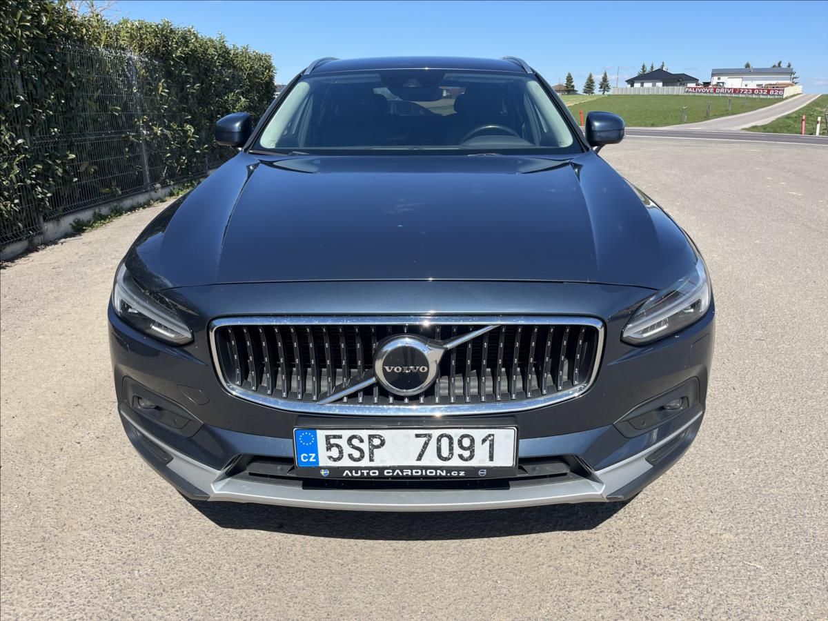 Volvo V90, 2,0 B4 145KW CROSS COUNTRY DPH - fotka 2