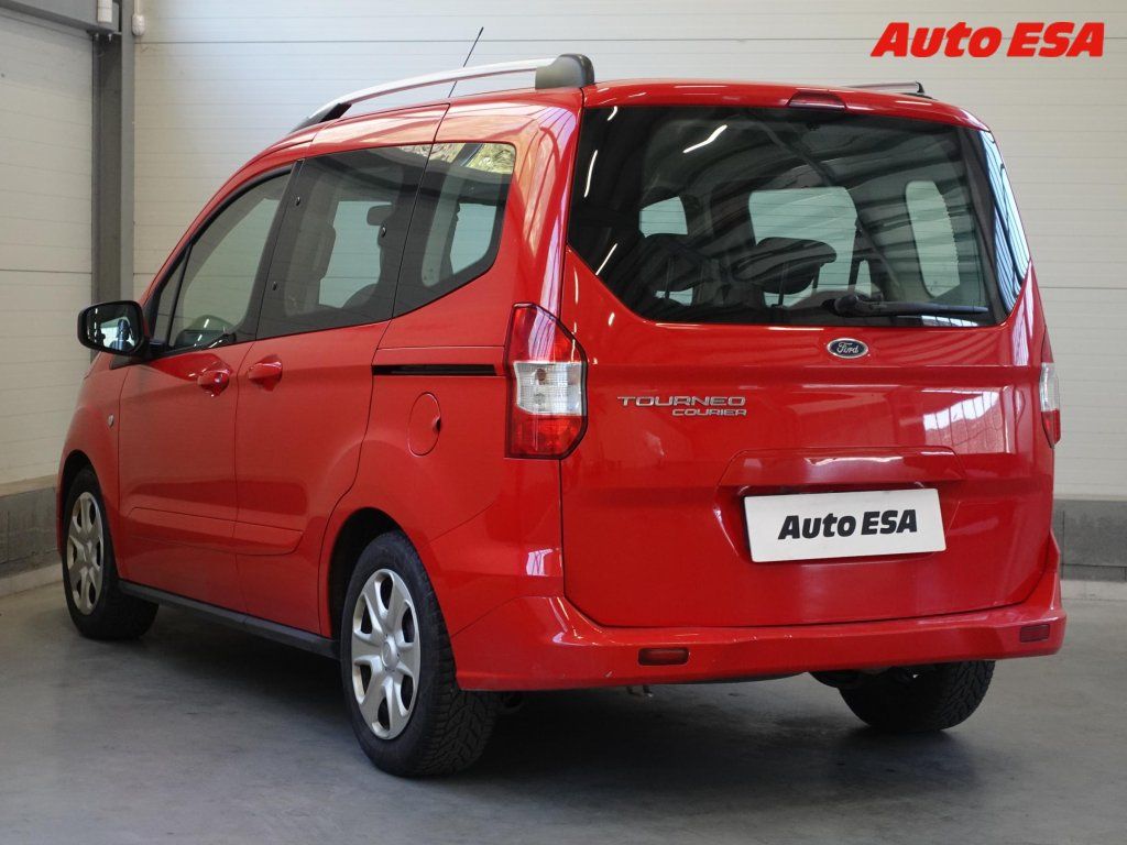 Ford Tourneo Courier, 1.5TDCi,2.maj,ČR,Trend - fotka 6