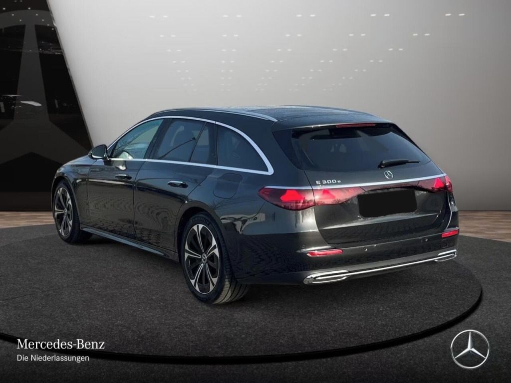 Mercedes-Benz Třídy E, 300 e T Avantgarde Advanced - fotka 2