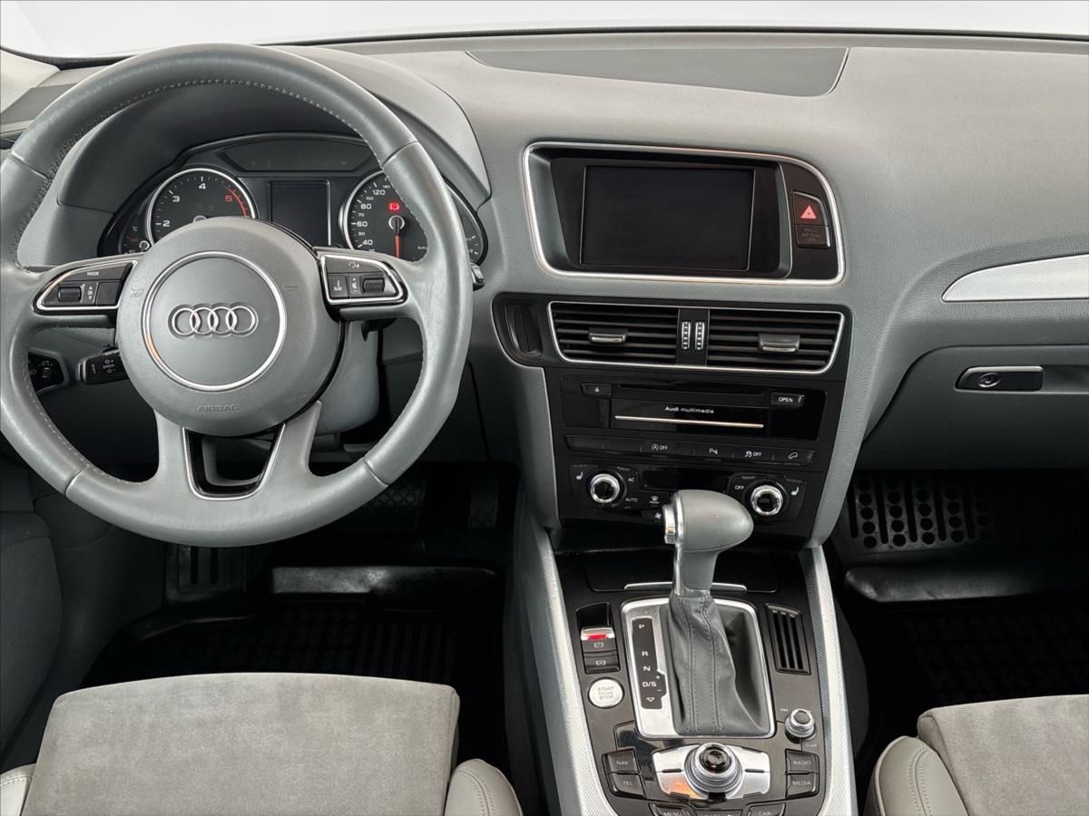 Audi Q5, 2,0 TDI  7Stronic Quattro - fotka 5