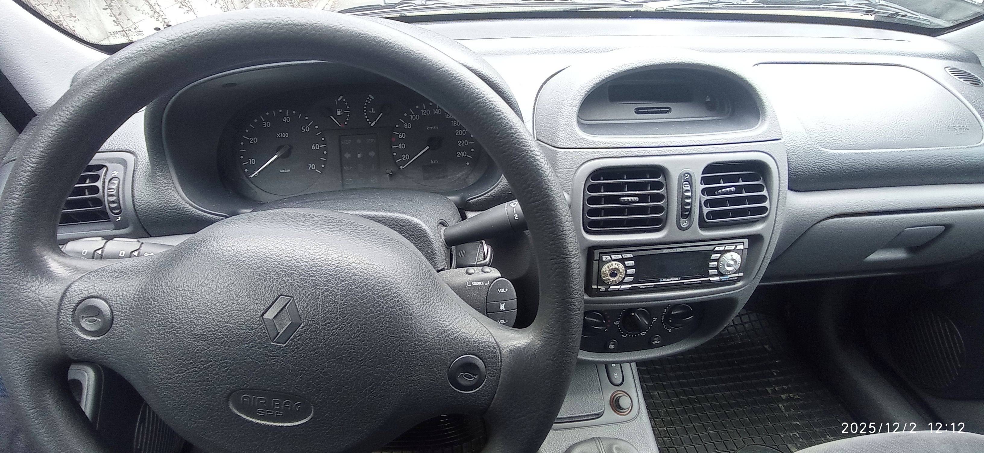 Renault Clio, Renault Clio 1.2 benzin, STK - fotka 5