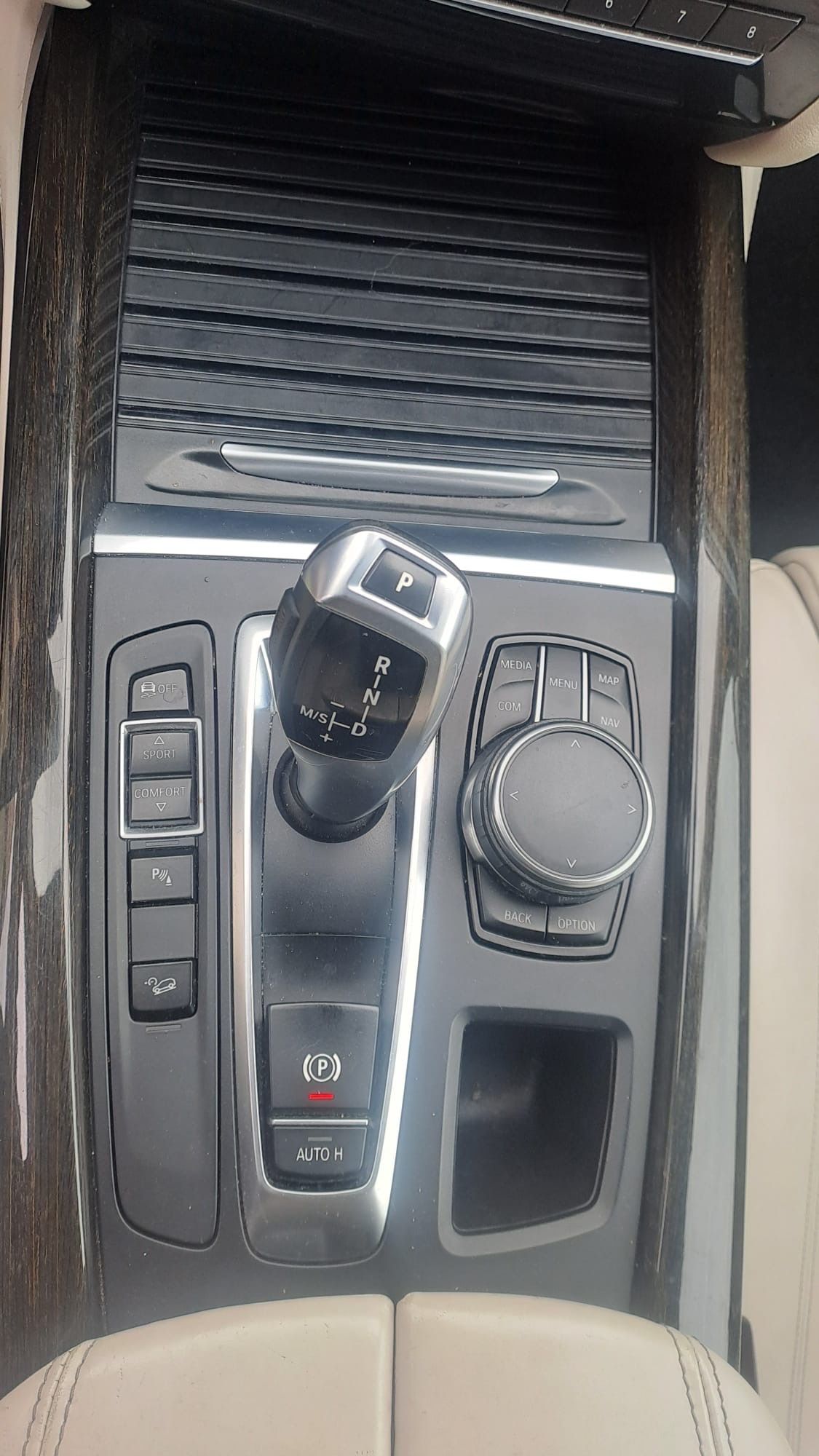 BMW X5, X5 xDrive30d - fotka 6