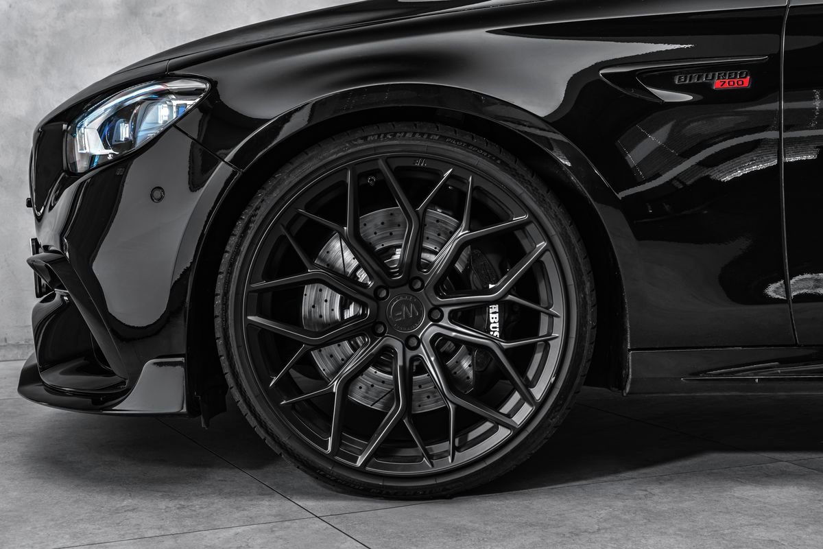 Mercedes-Benz Třídy E, Brabus 700PS - fotka 2