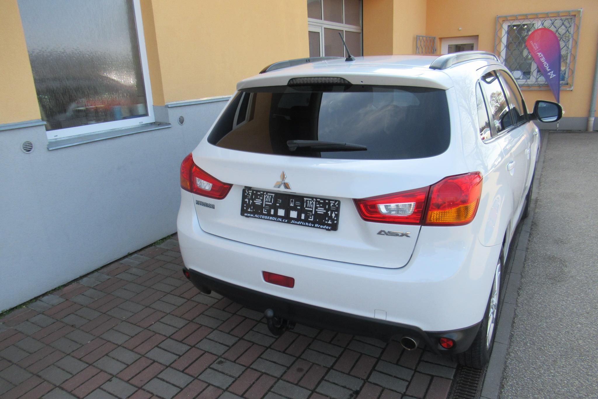 Mitsubishi ASX, 2.2 Di-D AUTOMAT 4x4 TAŽNÉ - fotka 4