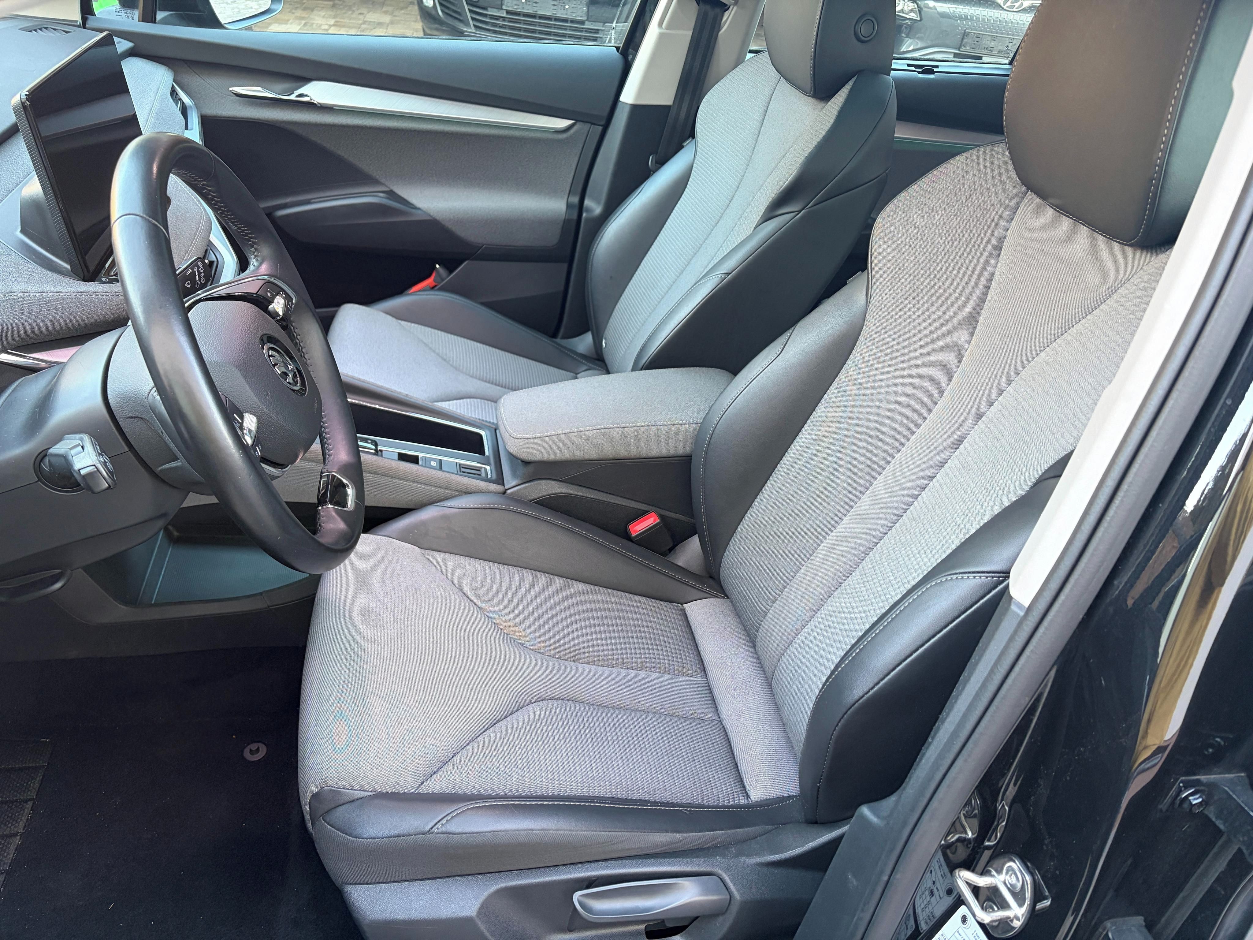 Škoda Enyaq iV, 60,Panorama, tazne, SOH 92% - fotka 6