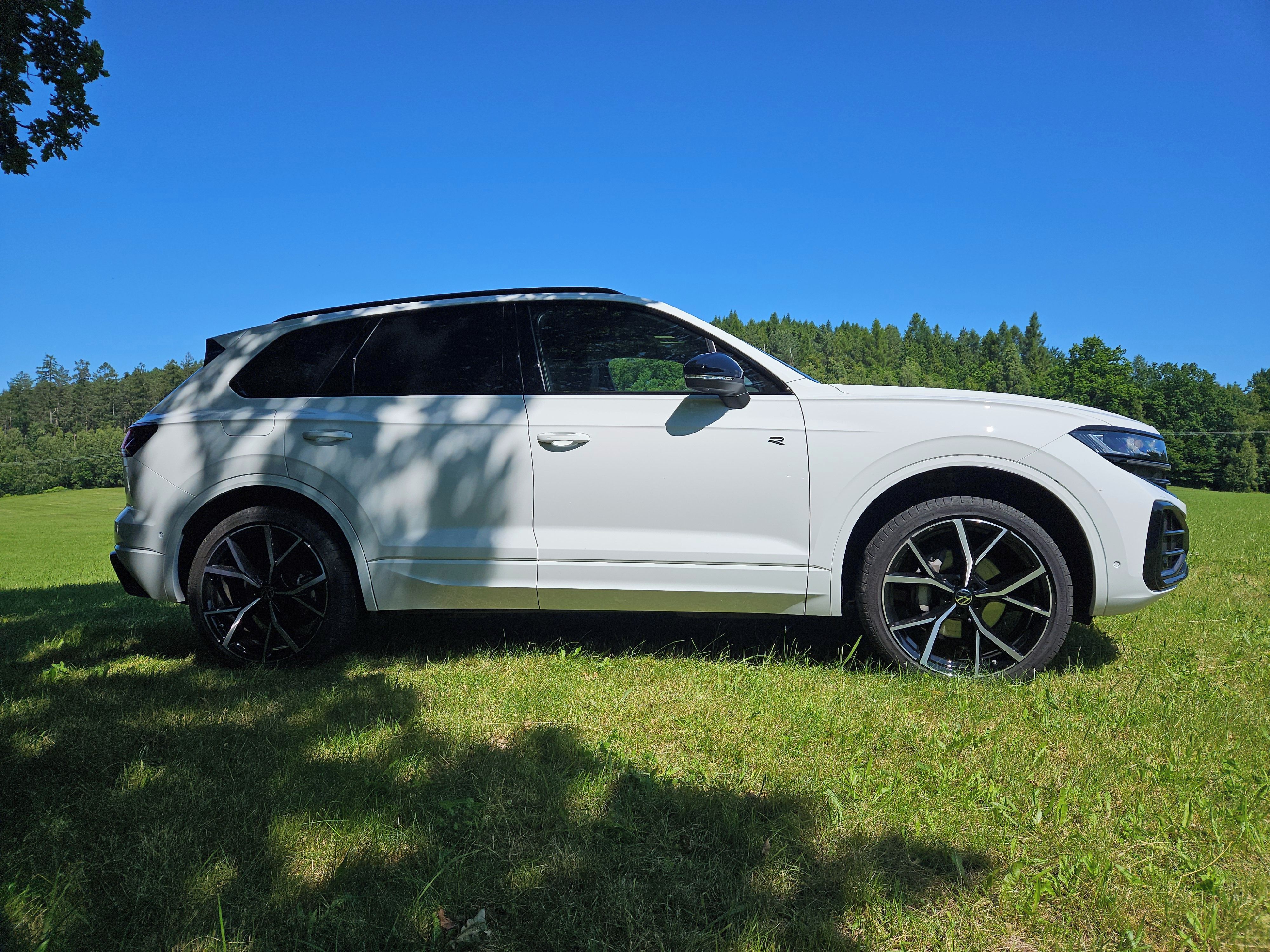 Volkswagen Touareg, R-line MAXI VÝBAVA záruka 5let - fotka 5