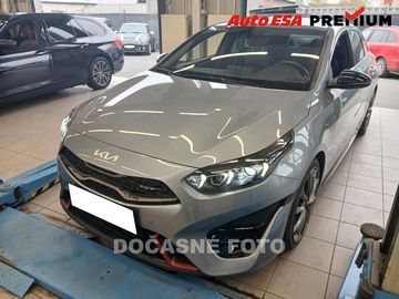 1.6i,ČR,servis.kniha,AT