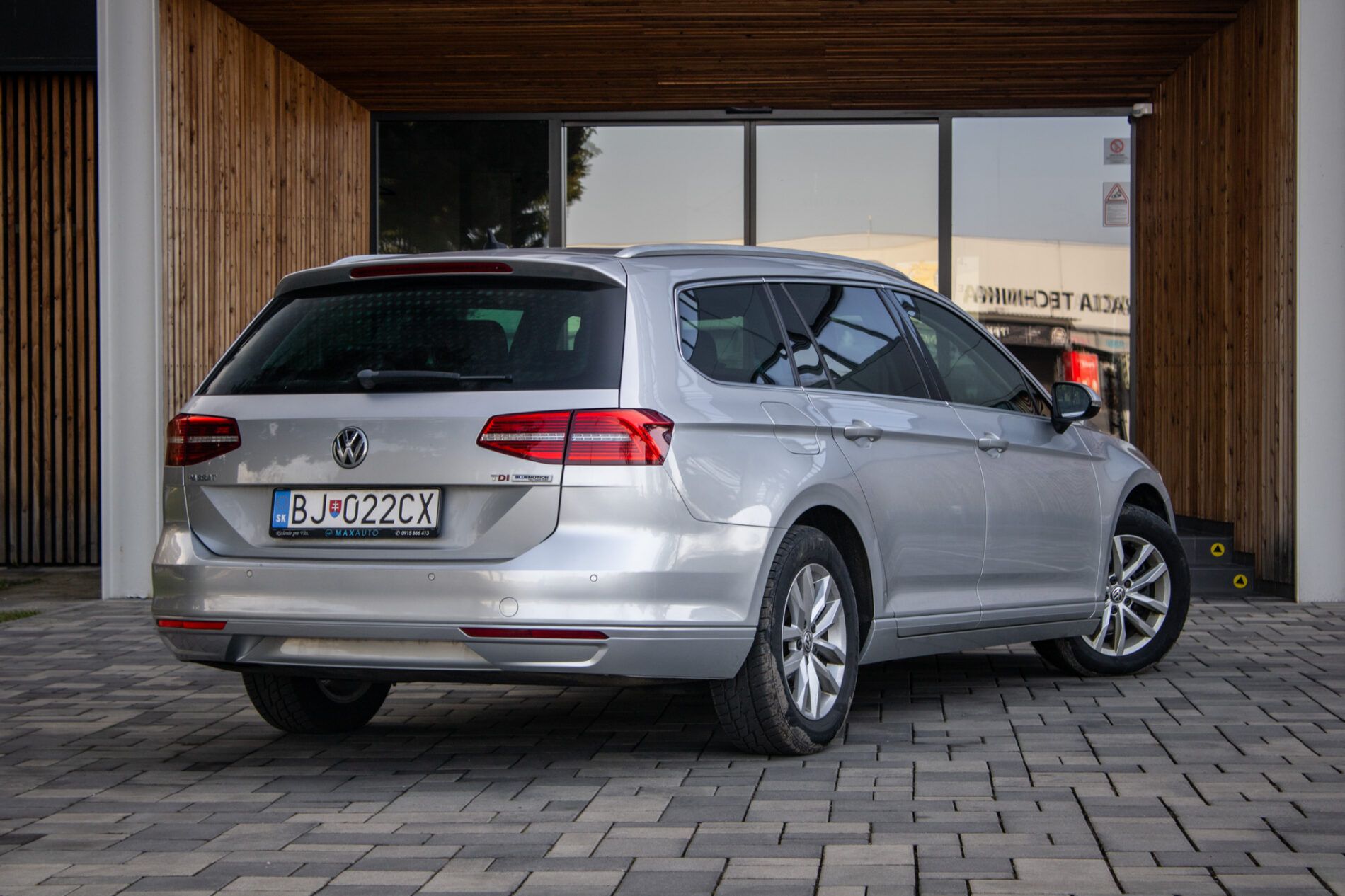 Volkswagen Passat Variant - fotka 5