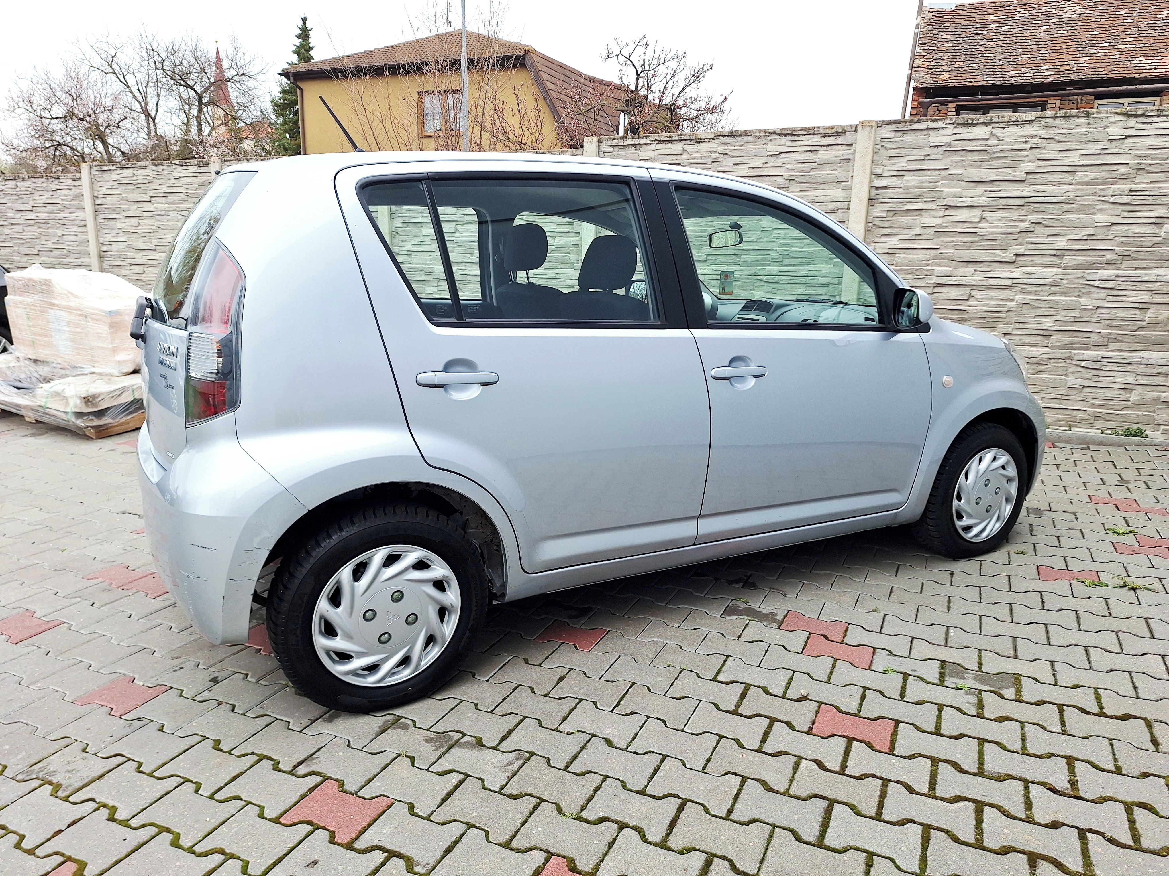 Daihatsu Sirion, 1,3i 67kW 4WD 67tis.km!!! - fotka 6