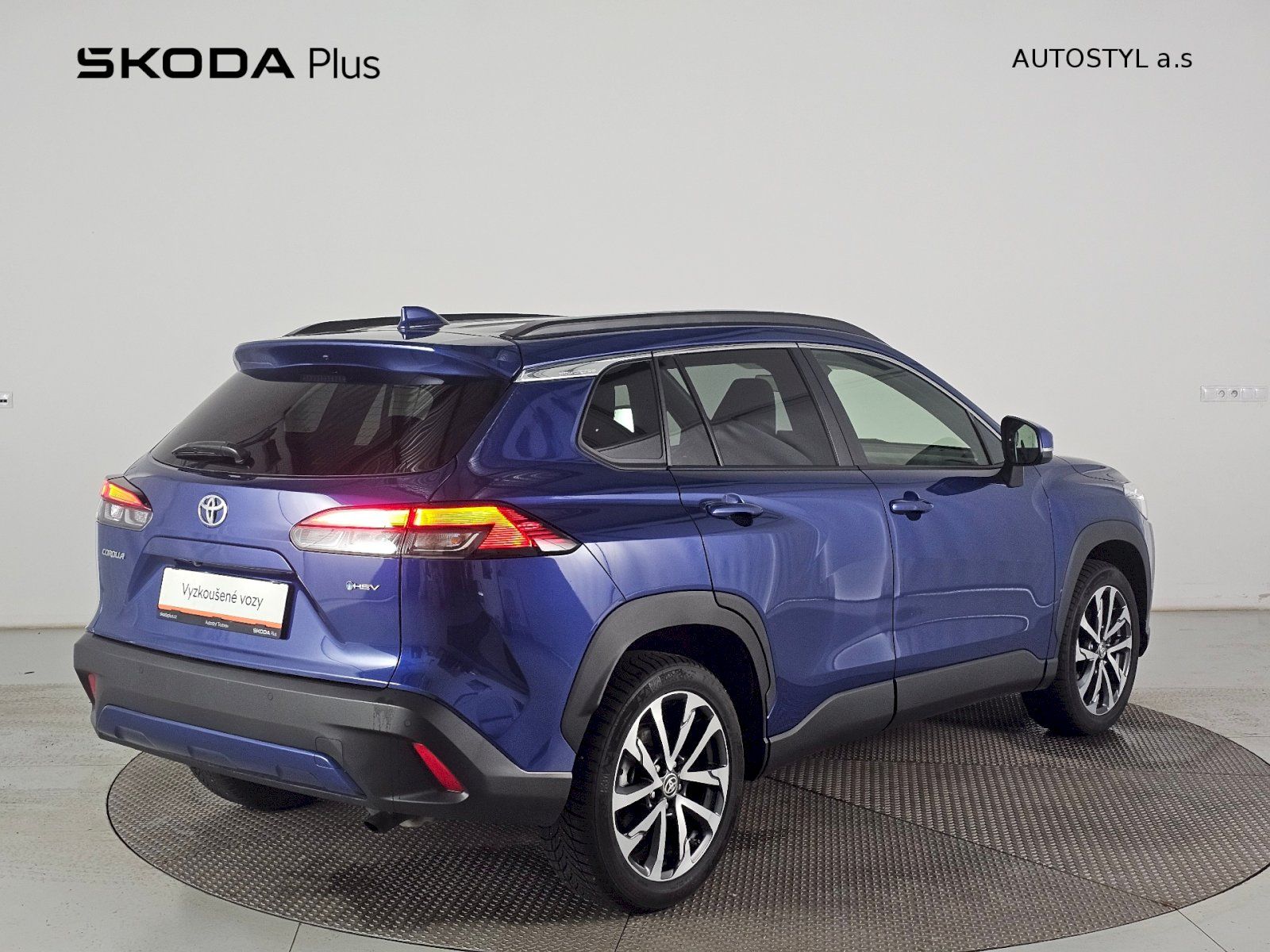 Toyota Corolla Cross, 1.8HEV 140k STYLE TECH - fotka 2