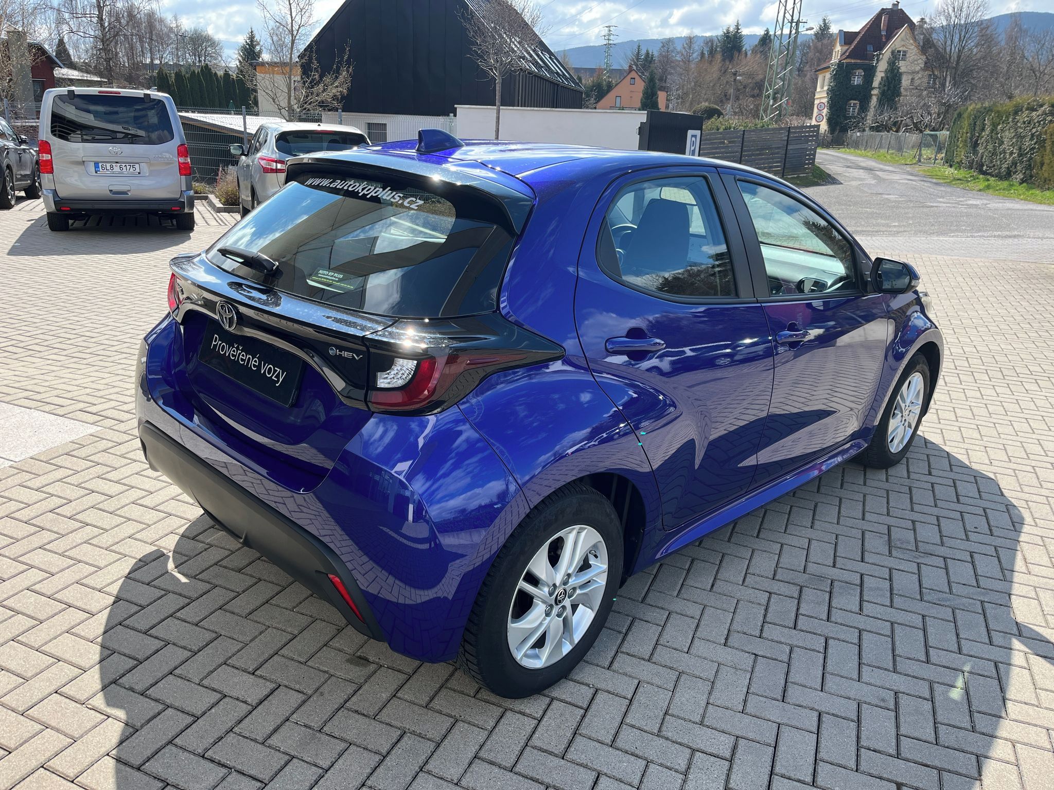 Toyota Yaris, 1.5 Hybrid e-CVT Comfort - fotka 6