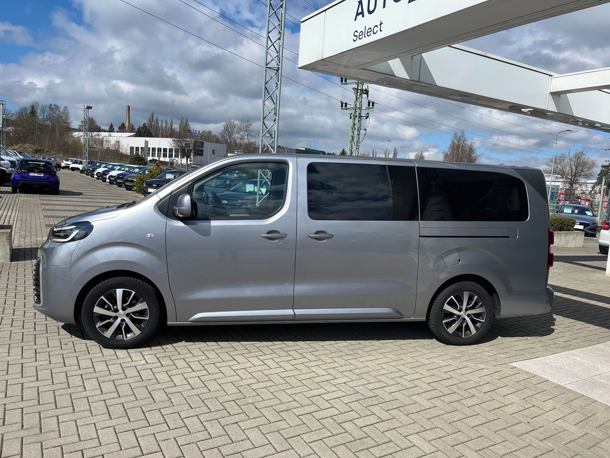 Toyota Proace Verso, 2.0 140k L2 Family Webasto 8AT - fotka 3