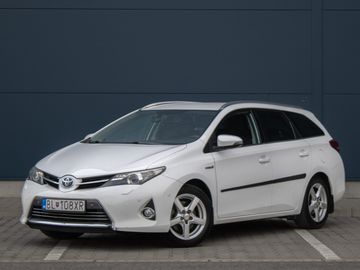 Auris Touring Sports