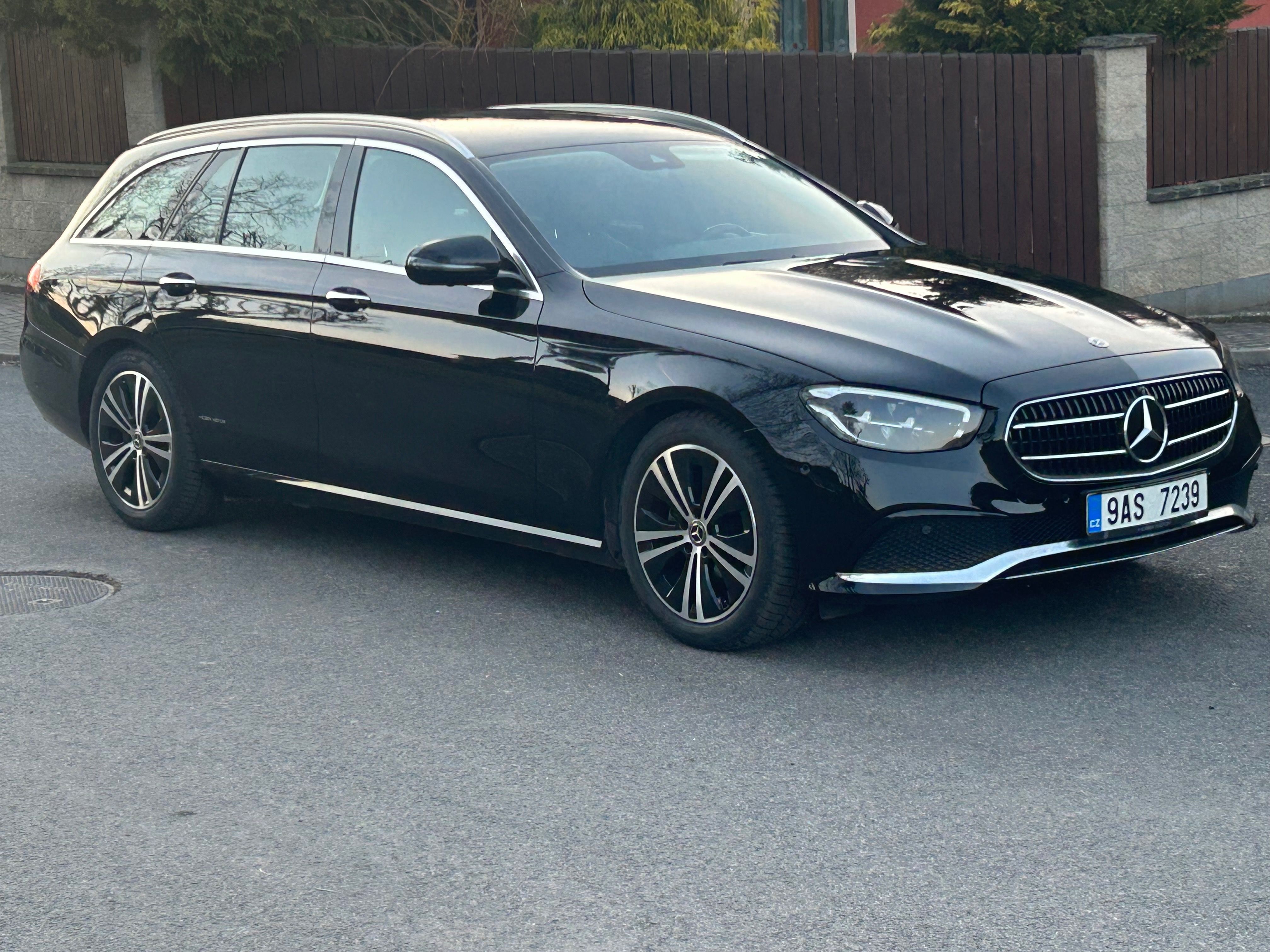 Mercedes-Benz Třídy E, 200d AVANTGARDĚ ČR 1maj TAŽNÉ! - fotka 4