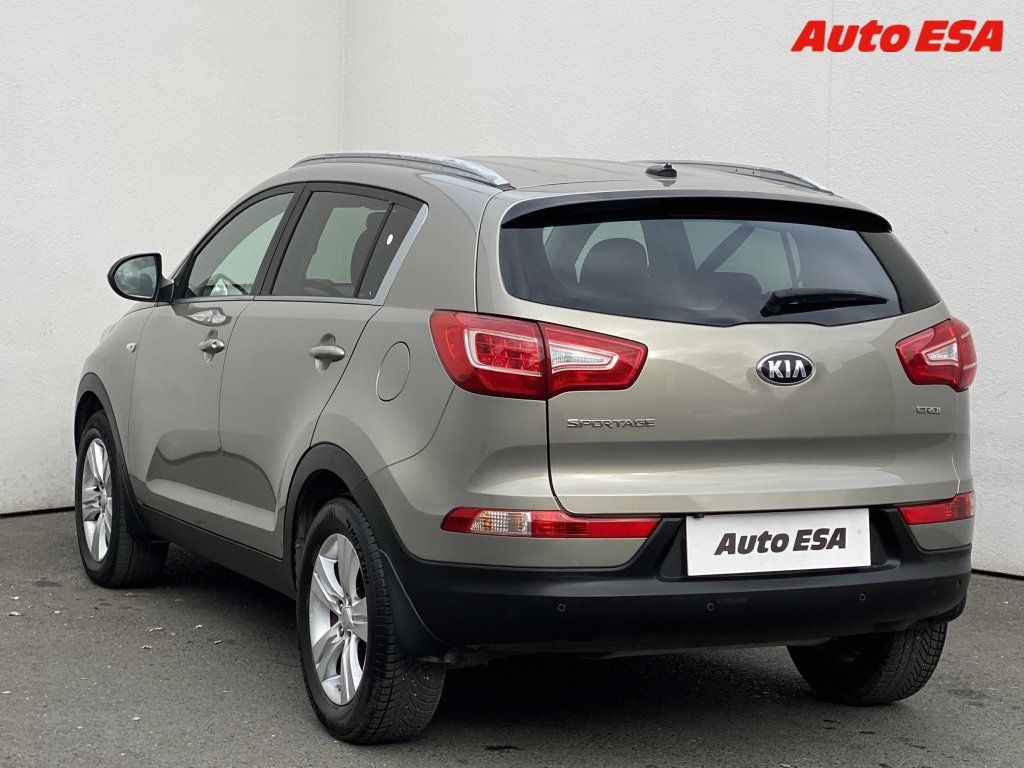 Kia Sportage, 1.7 CRDi,AC,navi,kamera - fotka 6