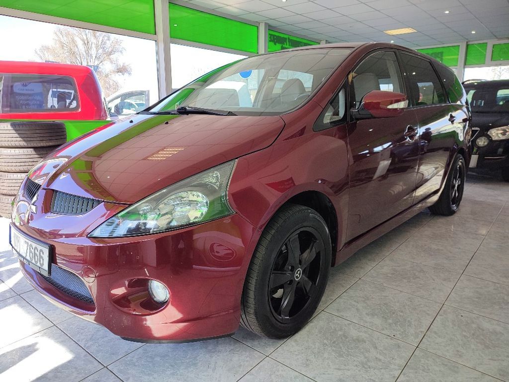 Mitsubishi Grandis, 2.4i 121kw 7MÍST - fotka 2