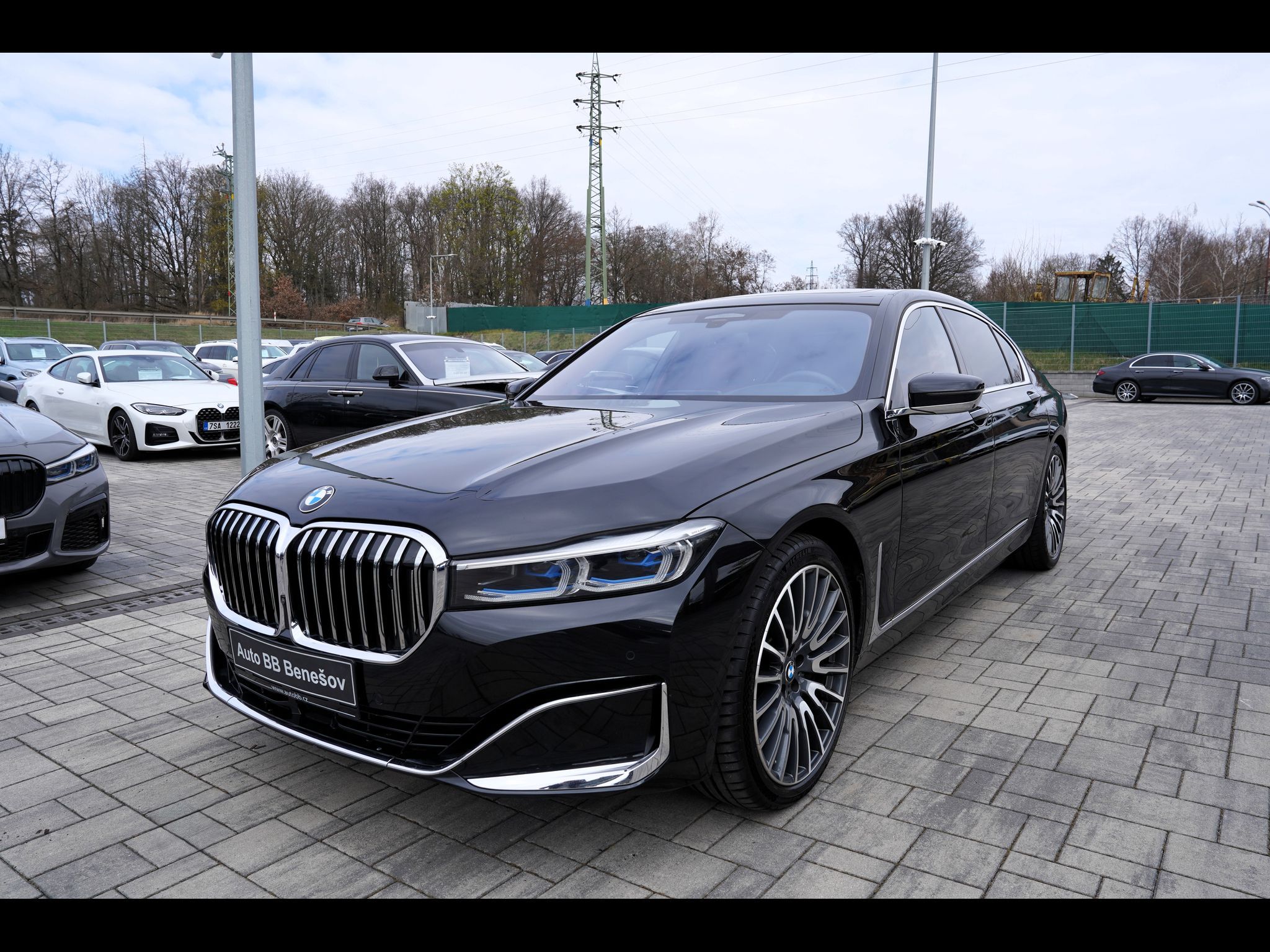BMW Řada 7, M760Li xDrive/6.6i/V12/590PS - fotka 2