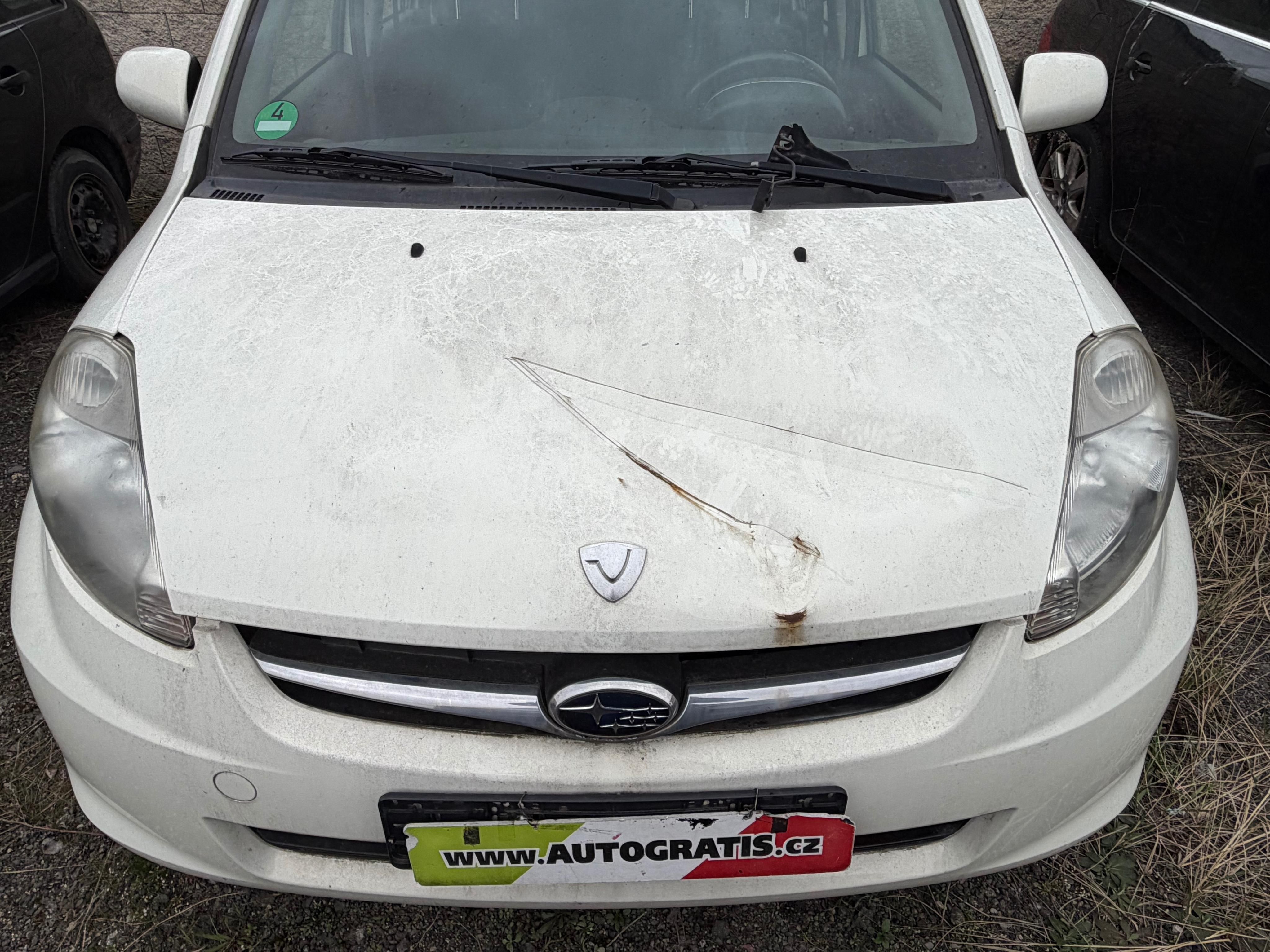 Subaru Justy, 1.0-51KW-KLIMA-BÍLÁ PERLA-POJ - fotka 2