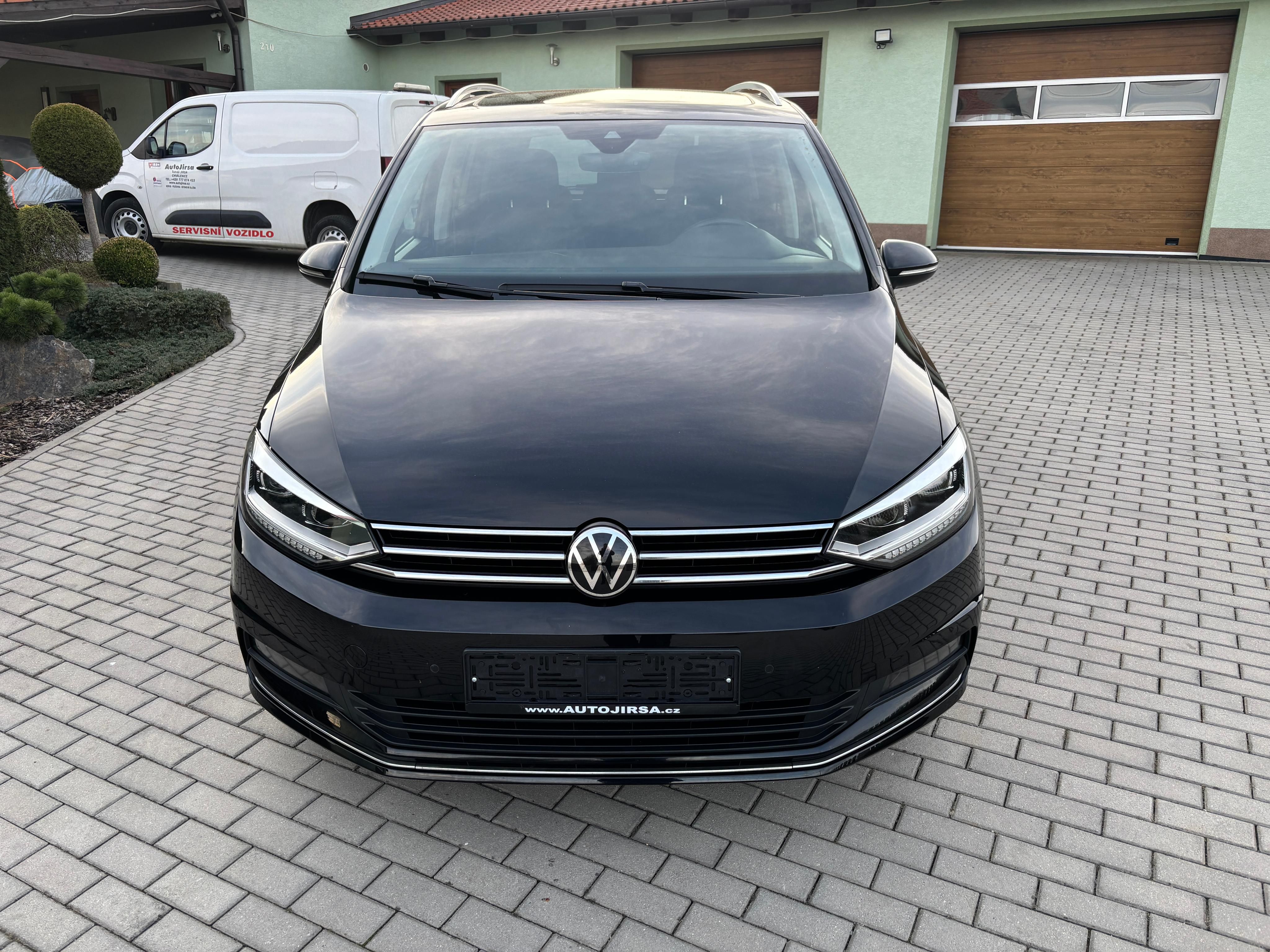 Volkswagen Touran, 2,0TDI HIGHLINE PANORAMA SERVI - fotka 2