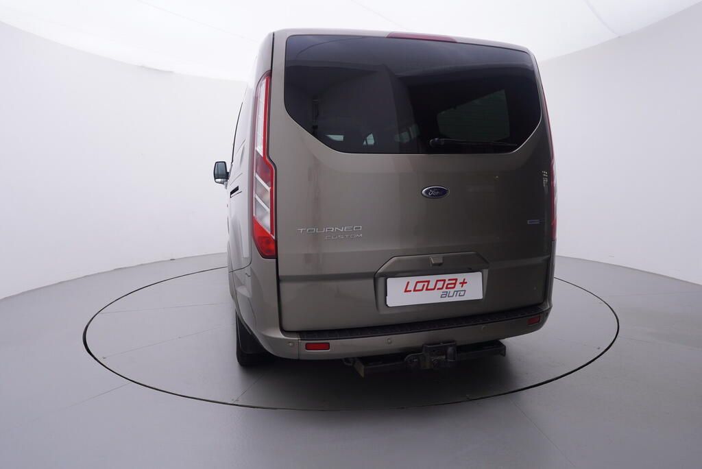 Ford Tourneo Custom, Titanium 2.0 136 kW - fotka 4
