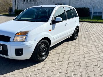 Ford Fusion 1.4 benzín