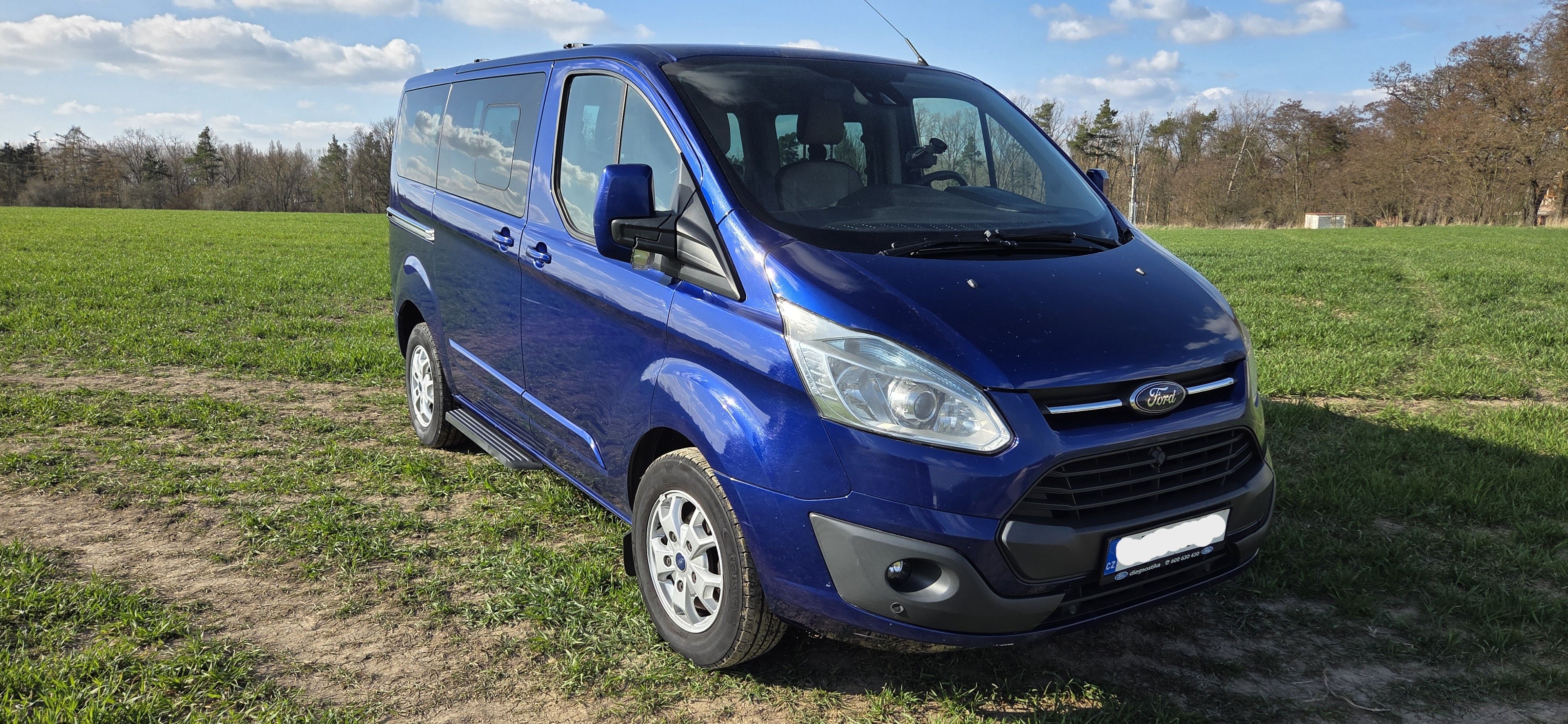 Ford Tourneo Custom, 2.2 TDI 114kW Titanium - fotka 3