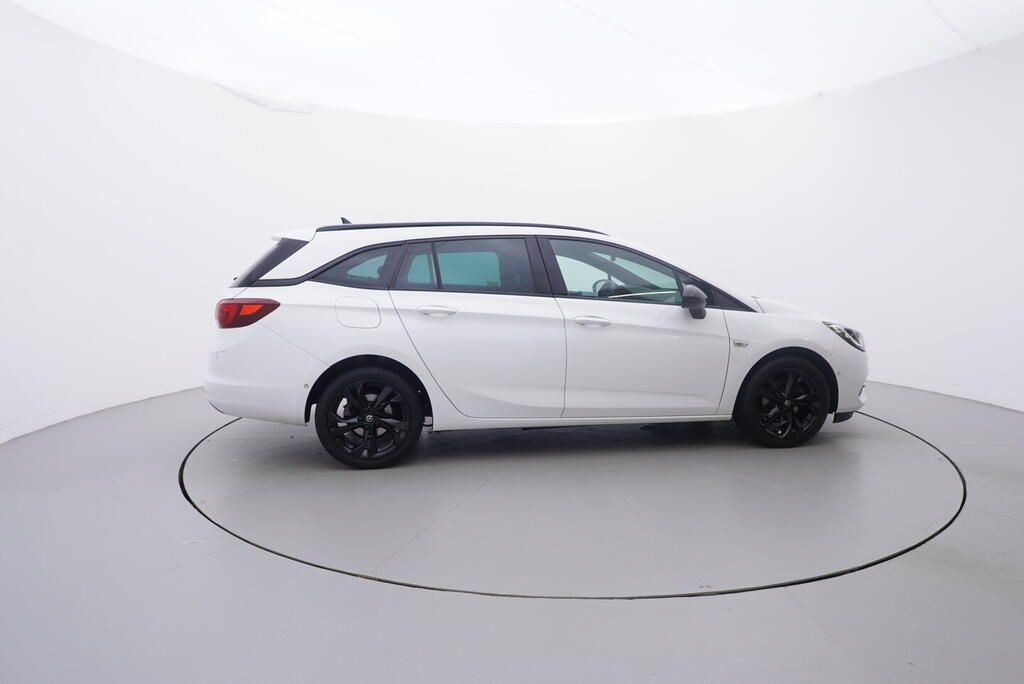 Opel Astra, Ultimate 1.2 LIH 107 kW - fotka 6