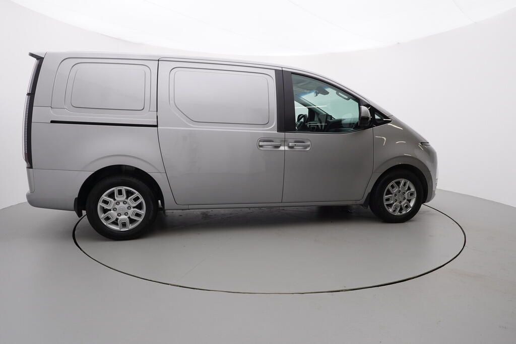 Hyundai Staria, Comfort 2.2 CR 130 kW - fotka 6
