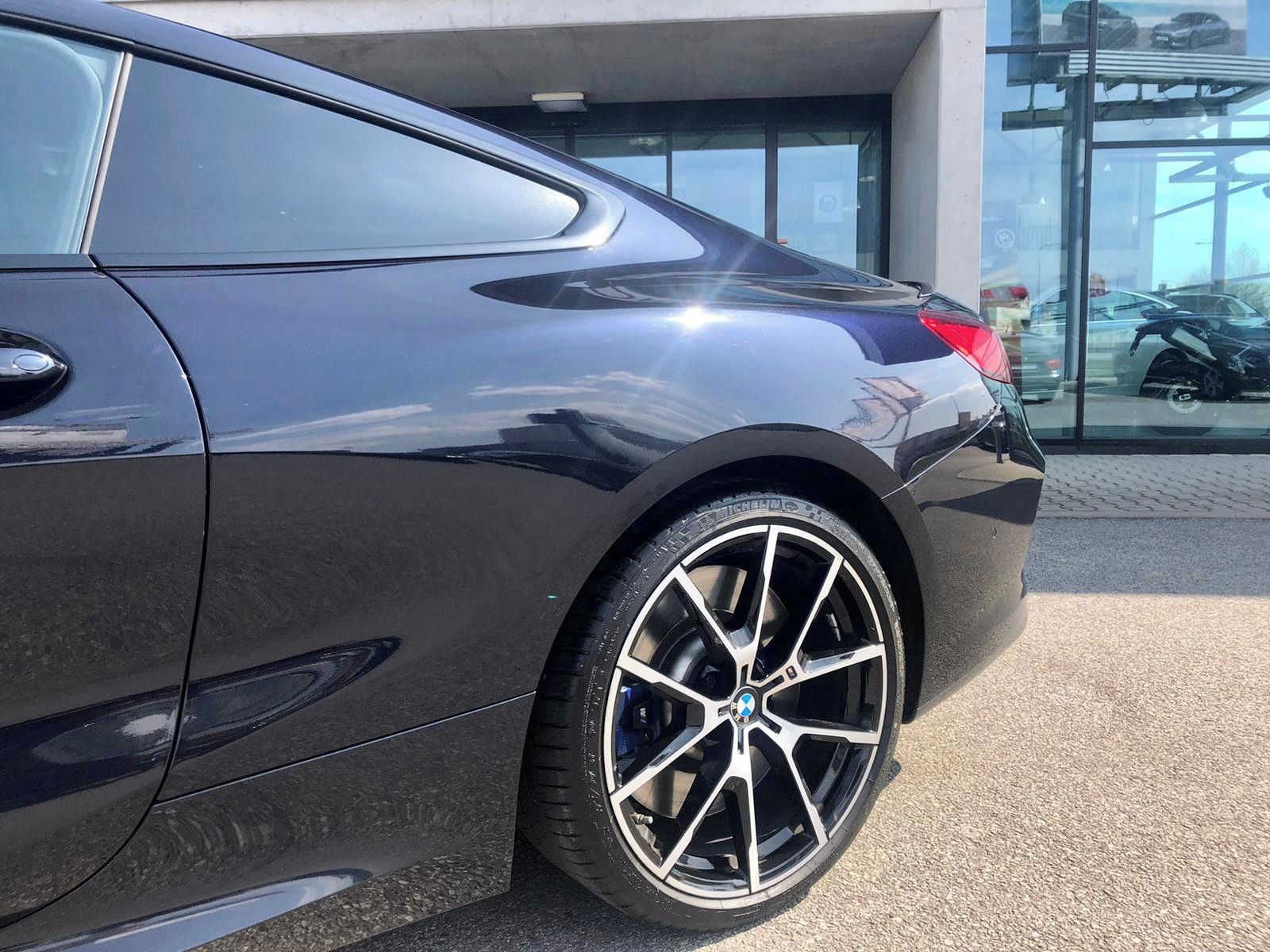 BMW Řada 8, M850i xDrive Coupé 08/2025 - fotka 6