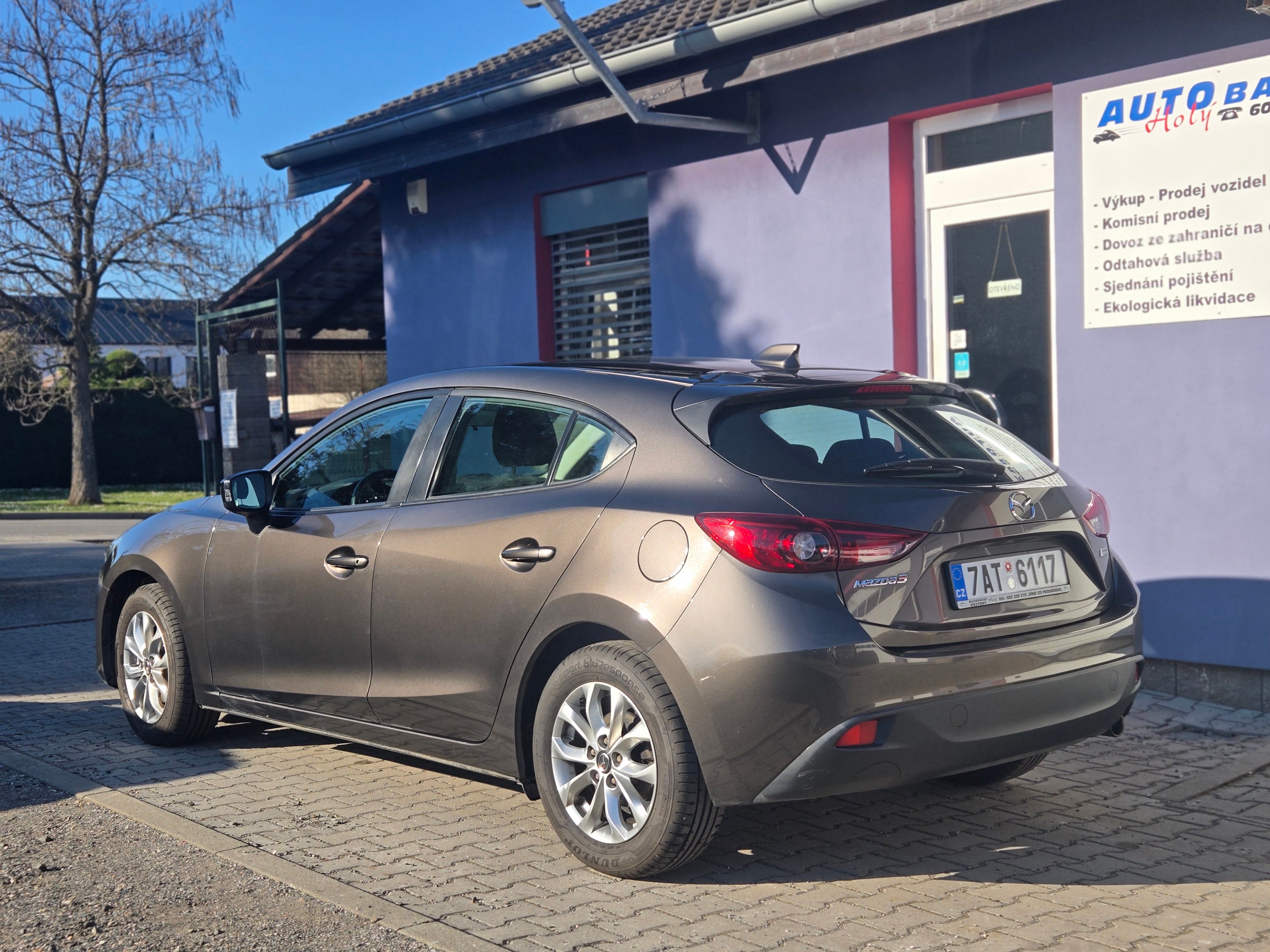 Mazda 3, 1,5-74kW+sada zimních AL kol - fotka 4
