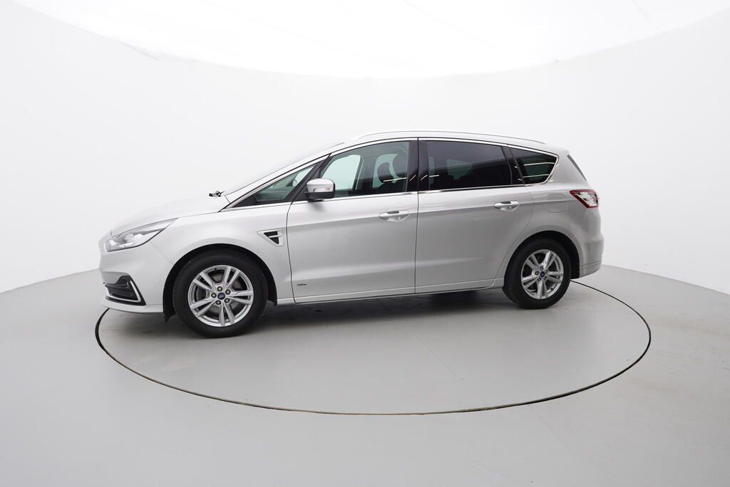 Ford S-MAX, Titanium 2.0 140 kW - fotka 2