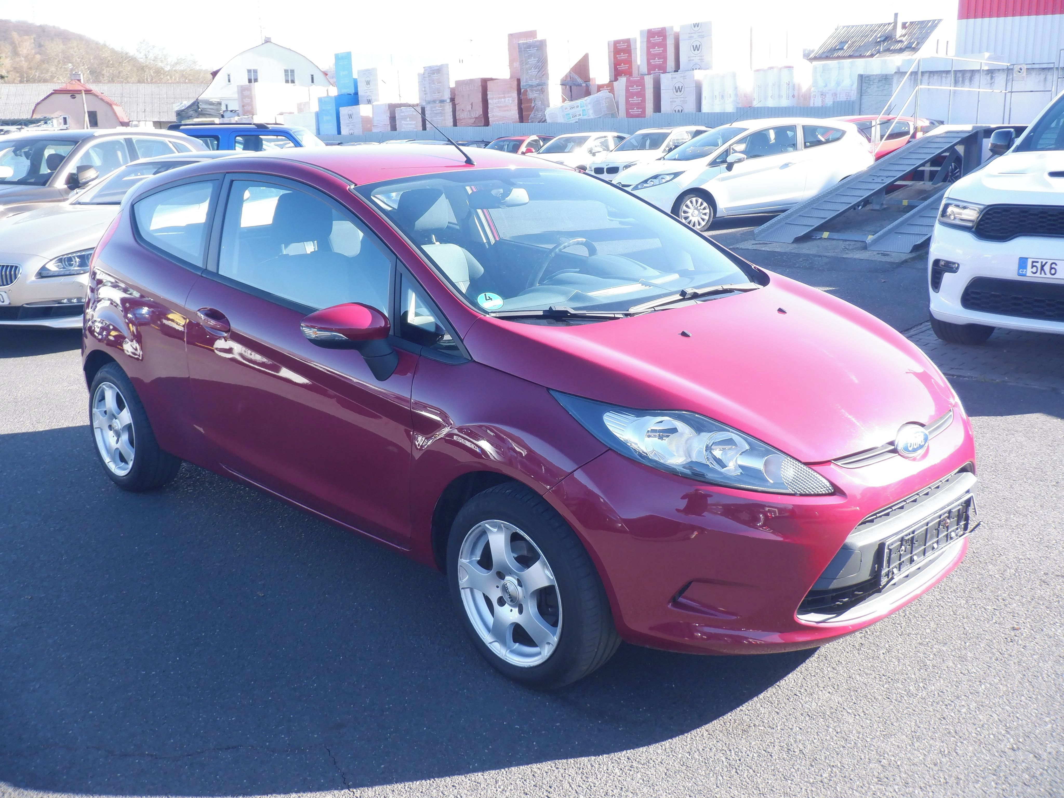 Ford Fiesta, 1.2i Ambiente - fotka 3