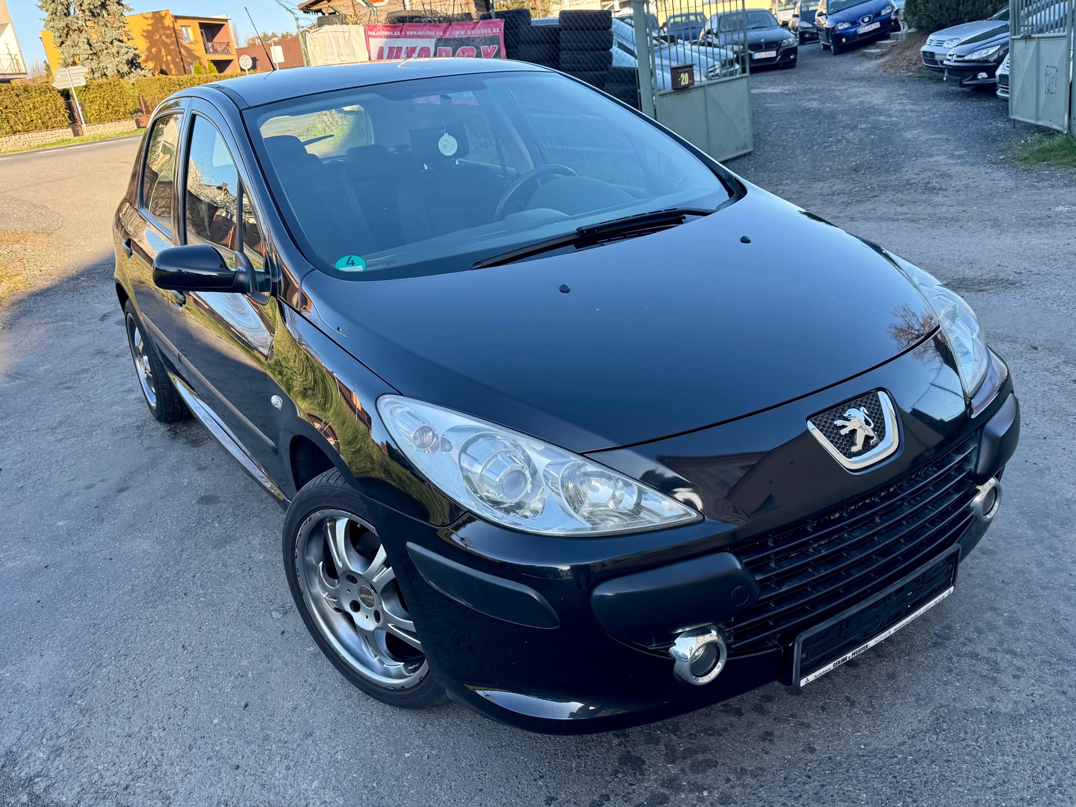 Peugeot 307, 1.4i 65kW Klima - fotka 2
