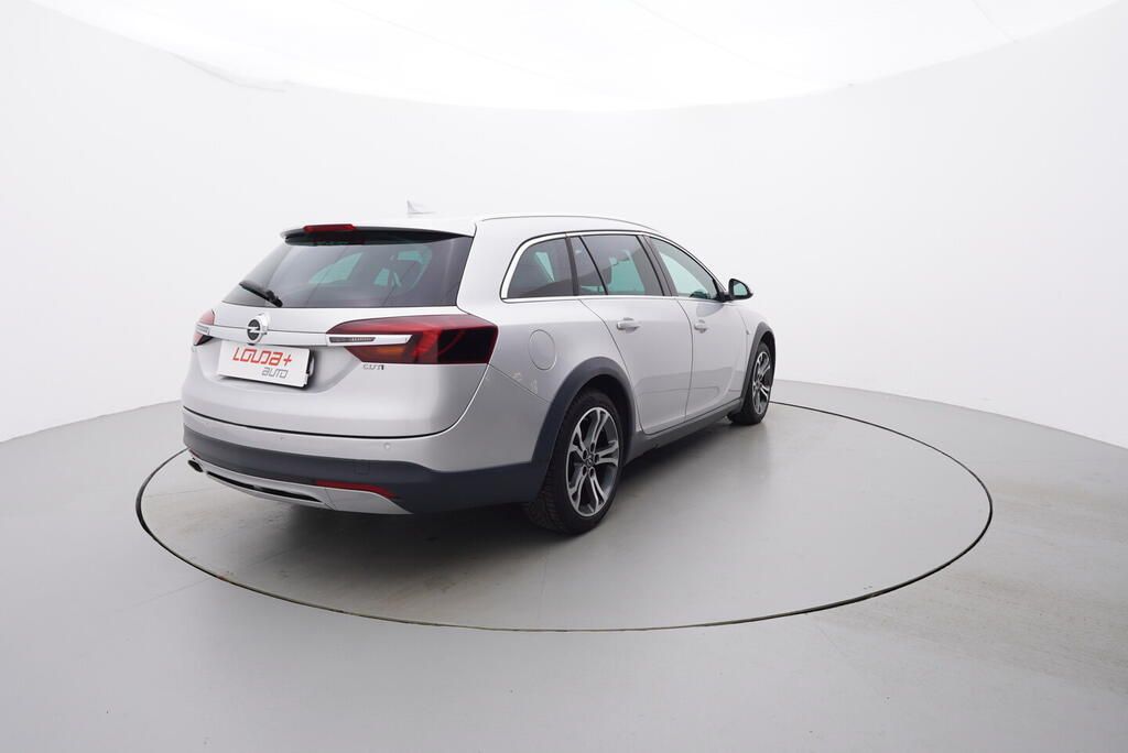 Opel Insignia, Country Tourer 1.6 100 kW - fotka 5