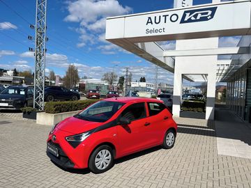 1.0 VVT-i 53kW 1. majitel ČR