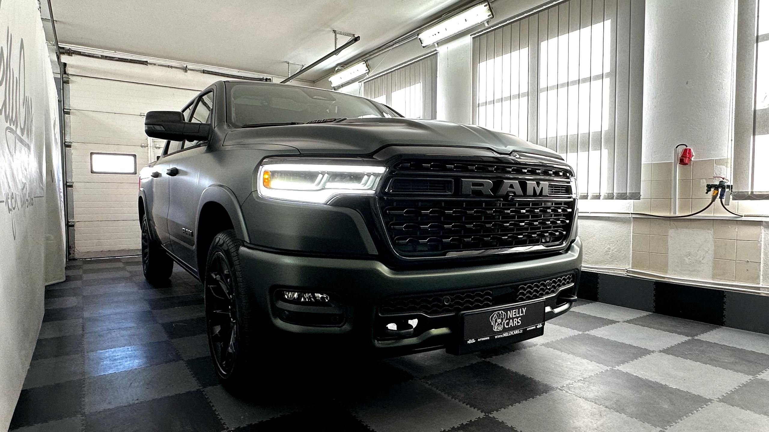 Dodge Ram, NIGHT EDITION / 1500 SST H.O.