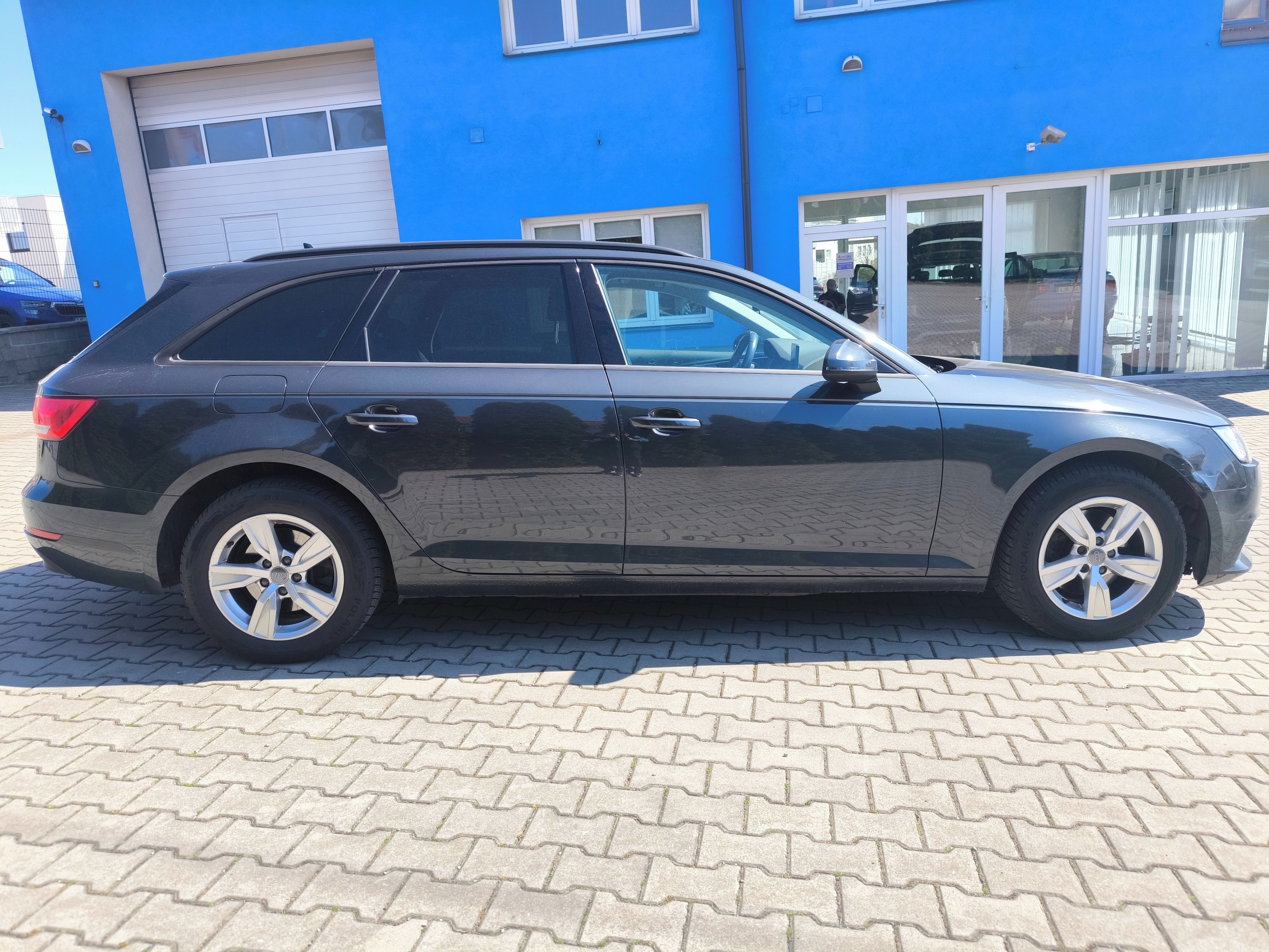 Audi A4 Avant, 2.0 TDi - fotka 4