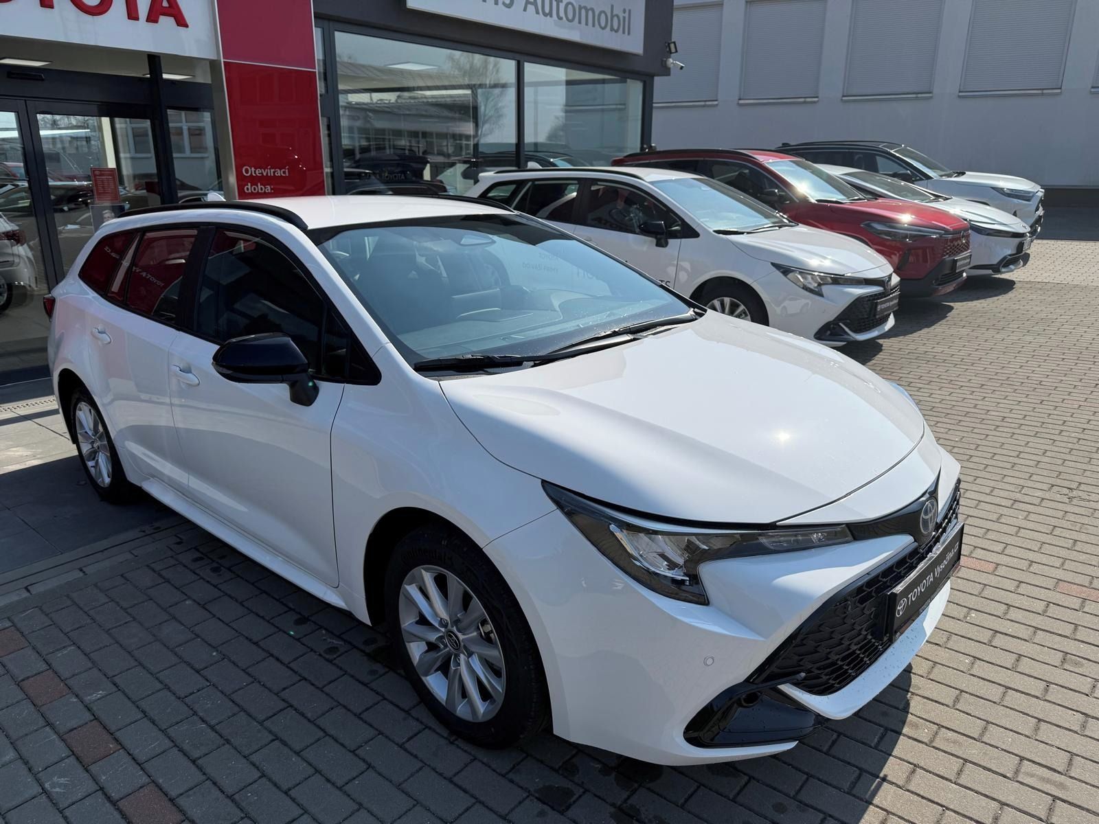 Toyota Corolla, Combi1.8HEV 140PS Comfort Tech - fotka 5