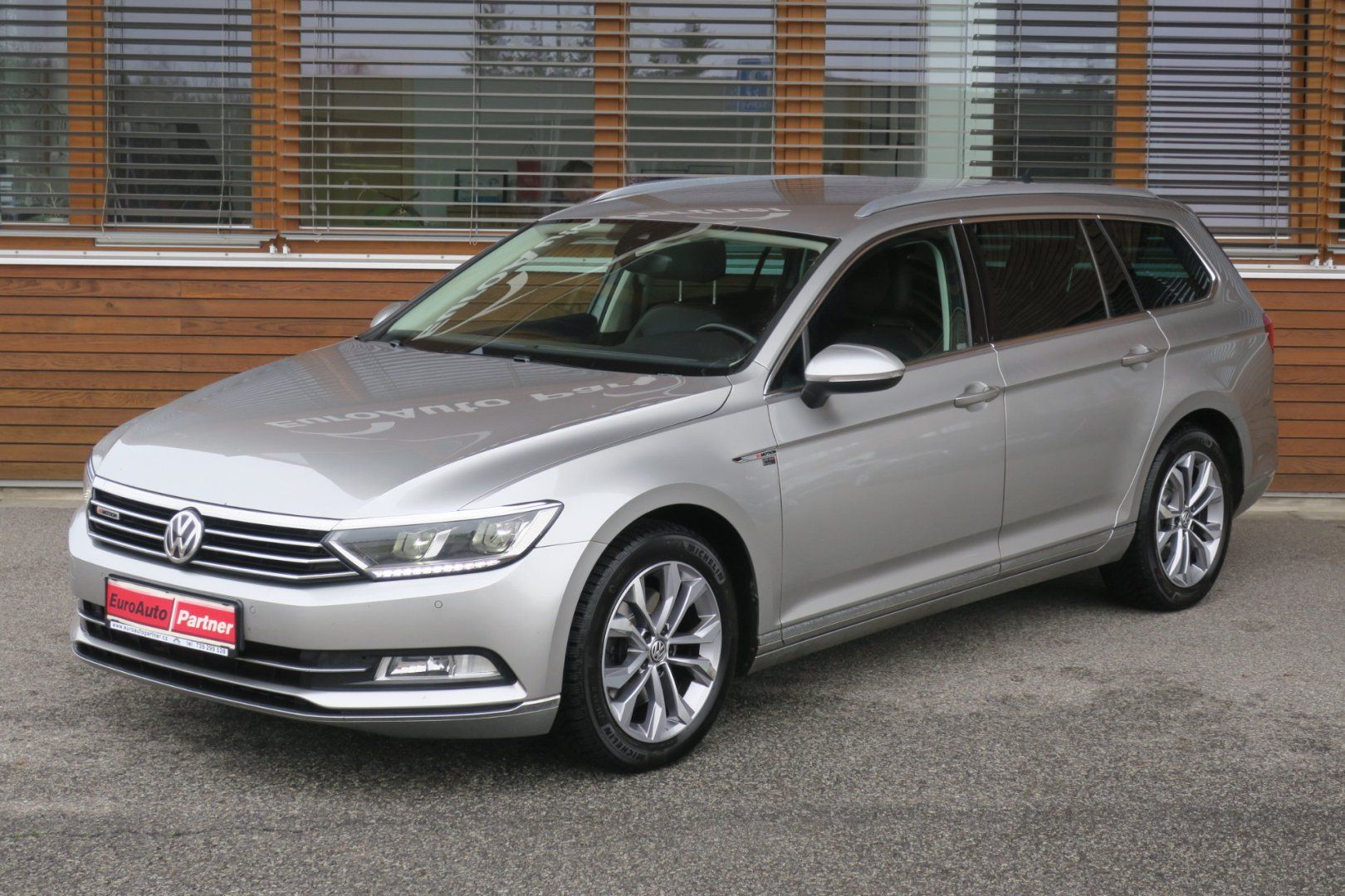 Volkswagen Passat, 2.0TDI 140kW 4MOT DSG Highline - fotka 2