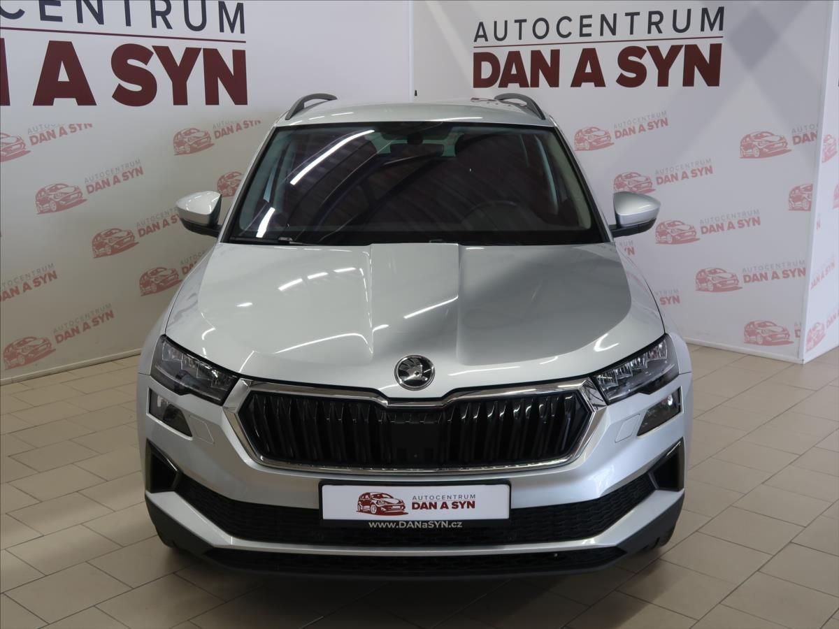 Škoda Karoq, 2,0 TDI DSG Tour 1.majitel - fotka 2