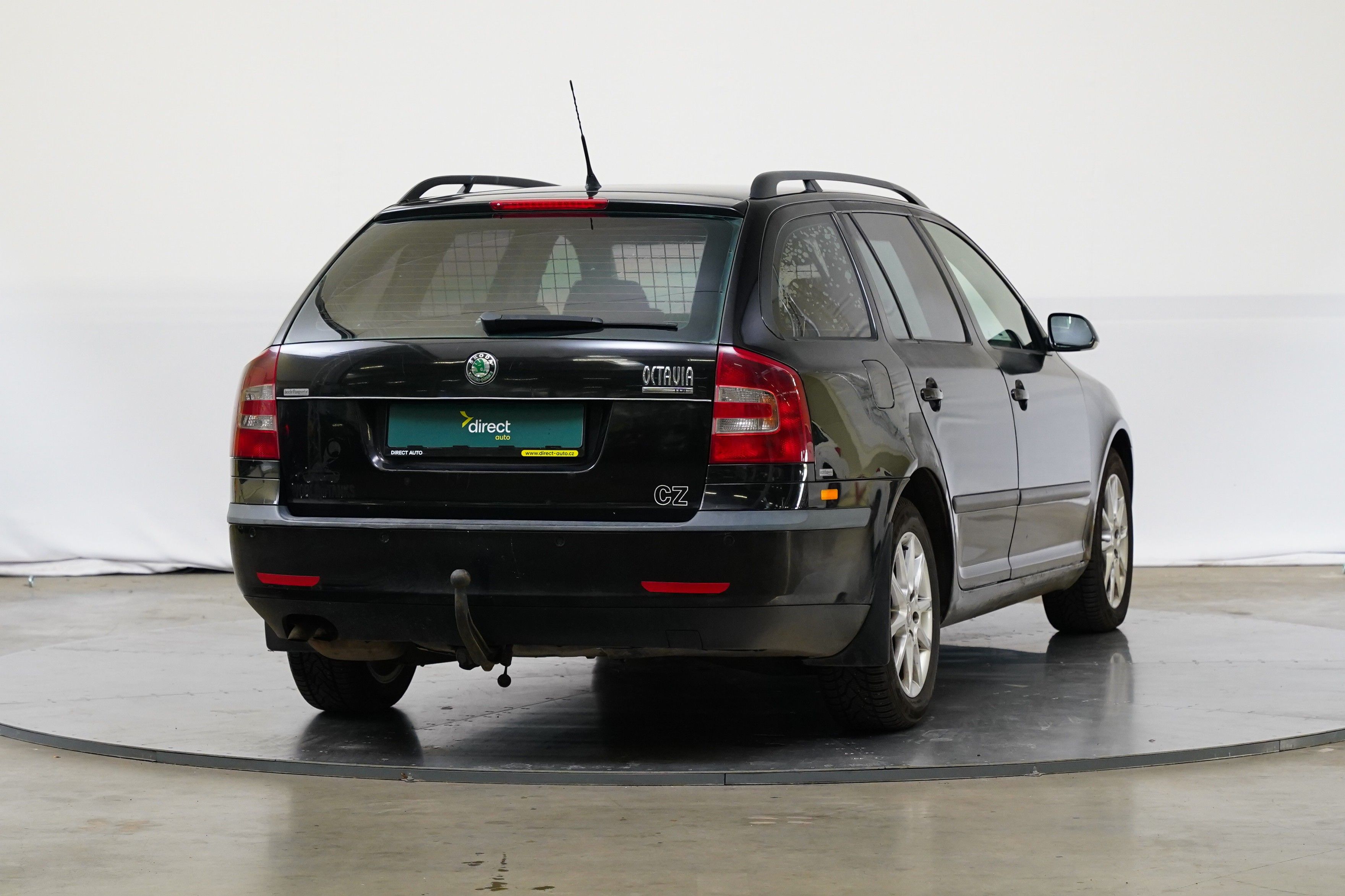 Škoda Octavia, 1.9 TDI 77 kW Elegance - fotka 2
