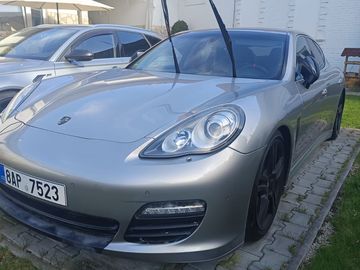Porsche Panamera 4S 294kW