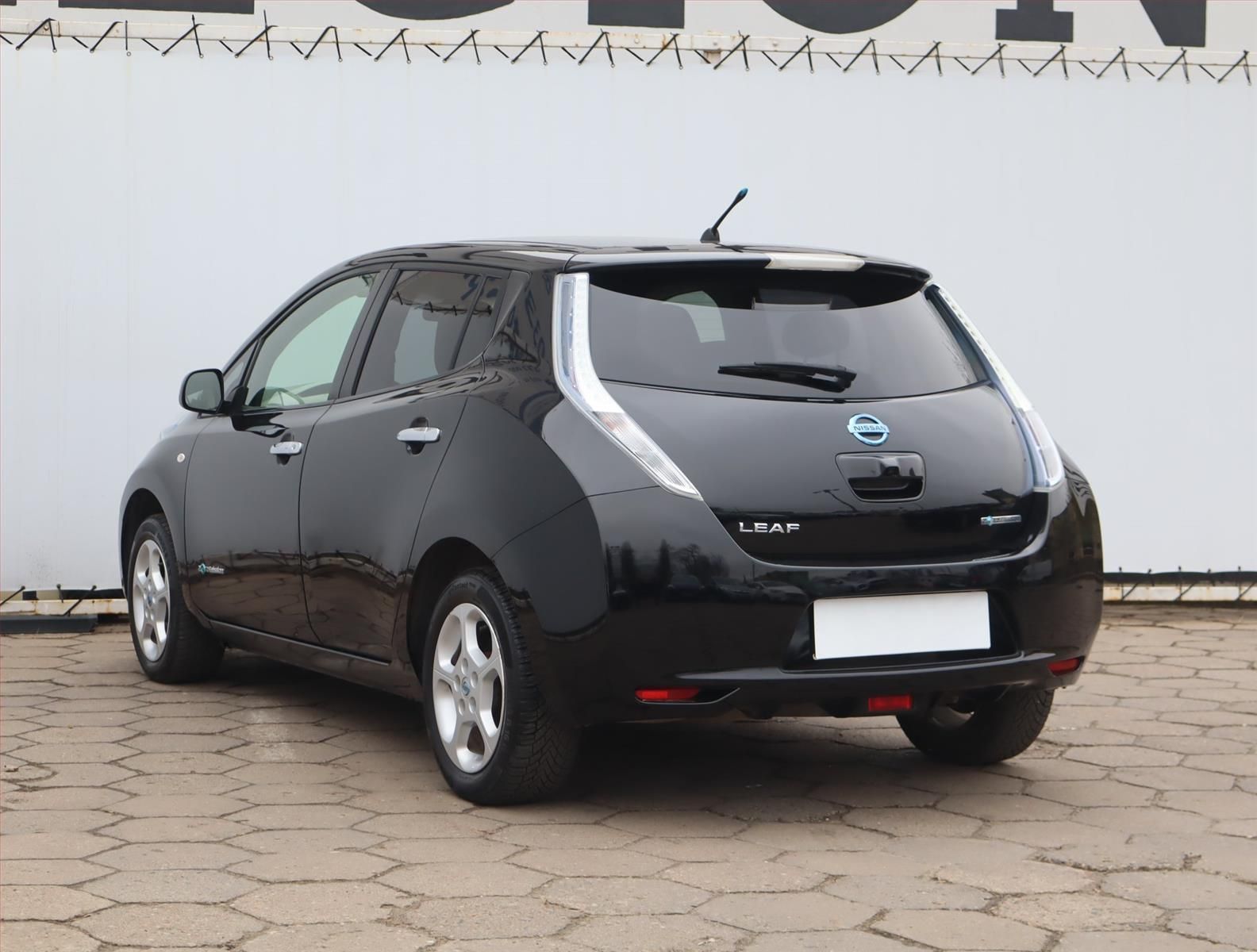Nissan LEAF, 24 kWh, Automat, Navi - fotka 4