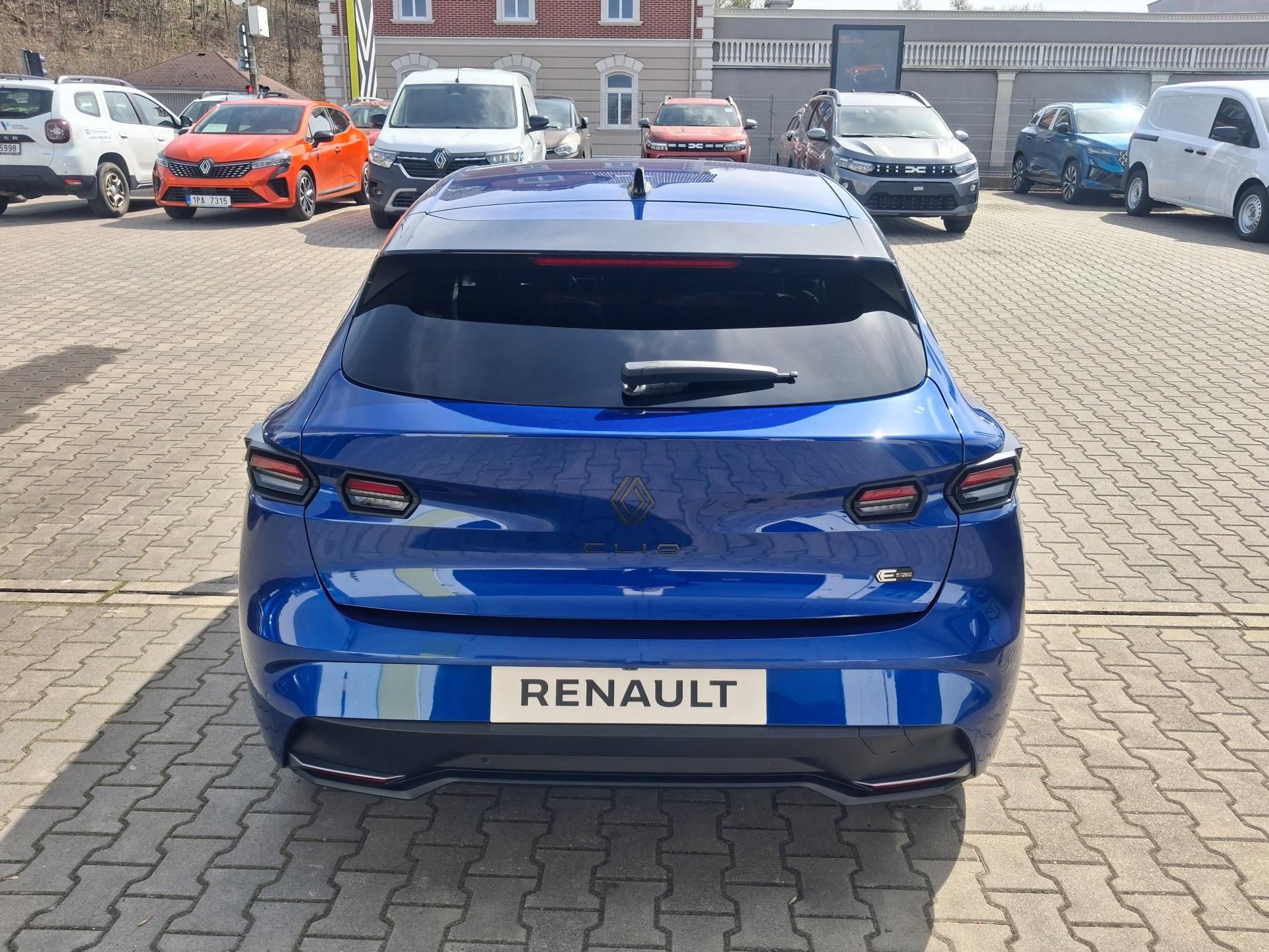 Renault Clio, esprit Alpine full hybrid - fotka 6