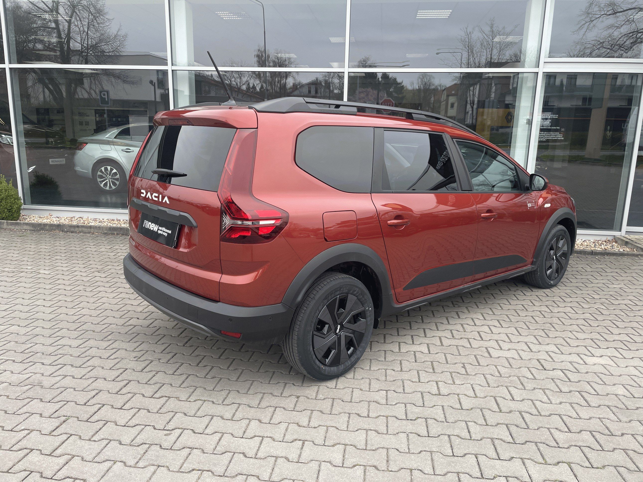 Dacia Jogger, TCe 110 Expression 7 míst - fotka 2